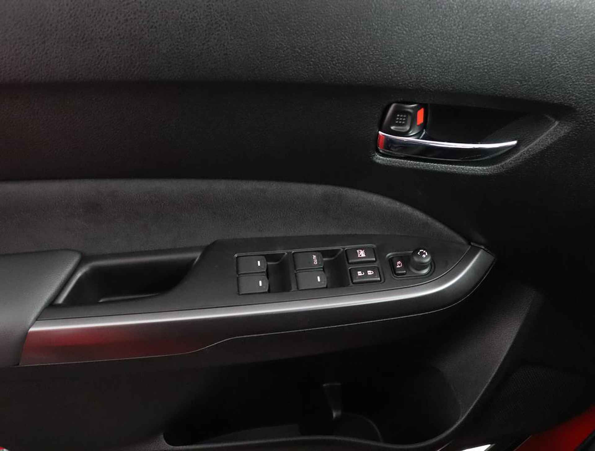 Suzuki Vitara 1.4 Boosterjet Style Smart Hybrid | Demo| ADG SPECIAL | Climate control | Cruise control adaptive | Navigatie | Camera | Parkeersensoren | Stoelverwarming | Trekhaak | Treeplanken | - 27/53