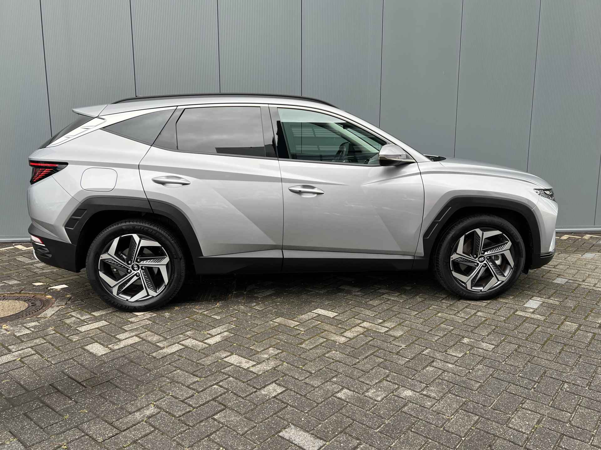 Hyundai Tucson 1.6 T-GDI PHEV 265pk Comfort Smart Automaat | Climata | Camera | Carplay | Keyless | Navigatie | Full - Led | Elek. Klep | Winte - 3/30