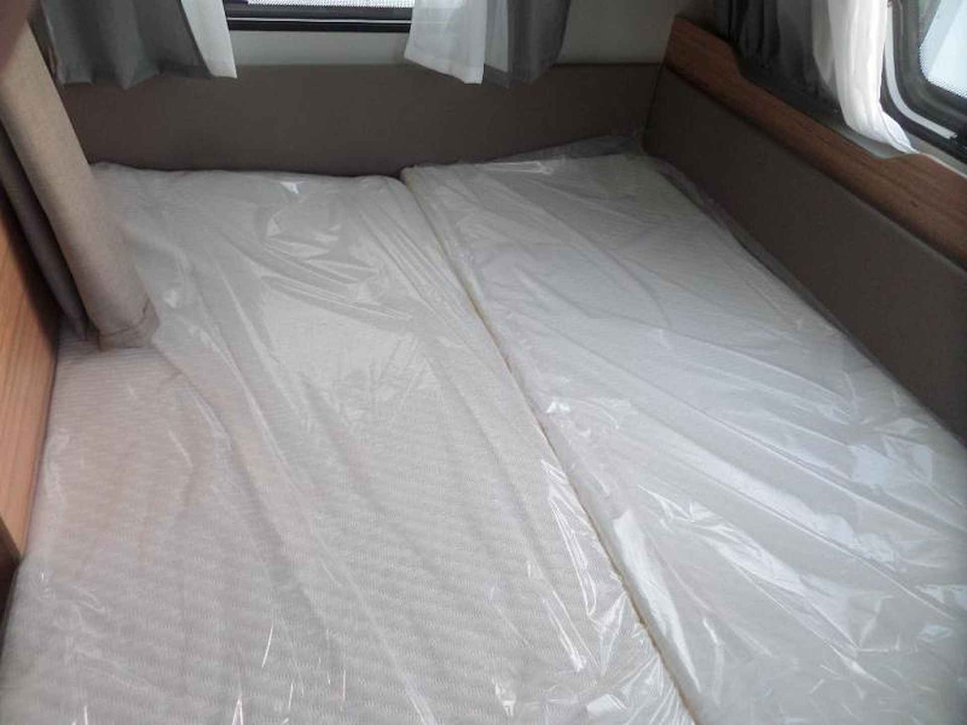 Weinsberg CaraOne Edition HOT 480 QDK Vast bed,stapelbed,tent. - 17/21