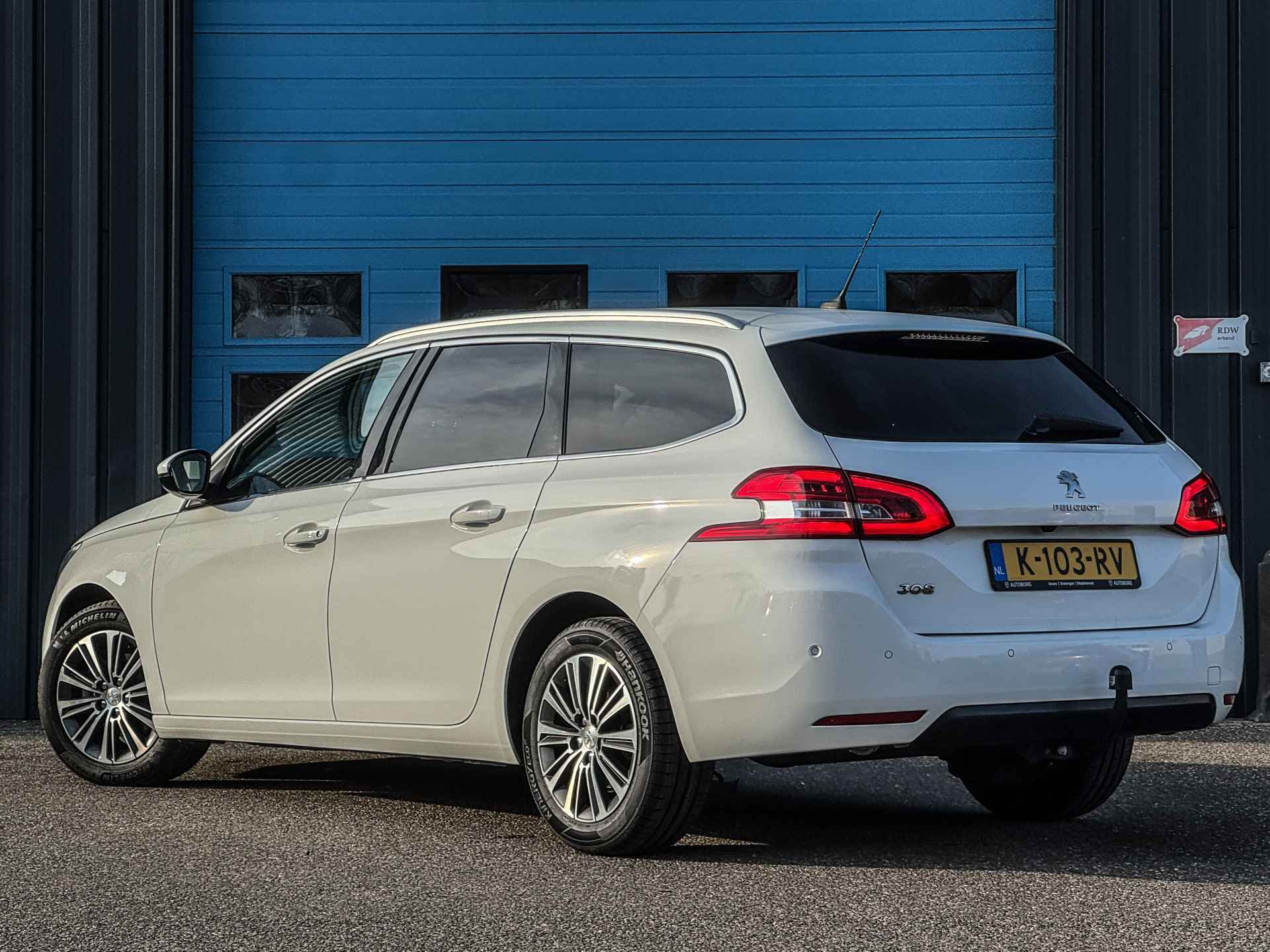 Peugeot 308 SW 1.2 PureTech Blue Lease Allure Prijs Inclusief Onderhoud & 12 Maand BOVAG Garantie | Nieuwe Distributieriem | - 3/36