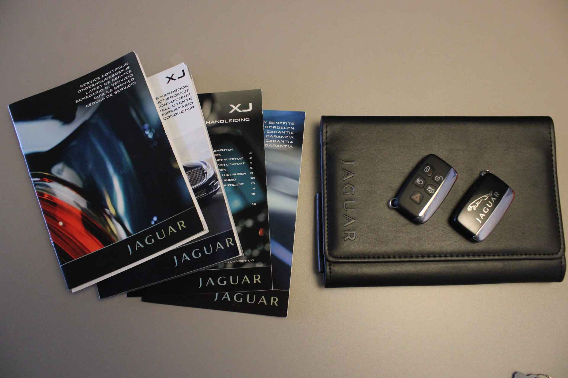 Jaguar XJ 3.0 V6 SC Premium Luxury | Origineel Nederlandse auto! | SCHUIFDAK | MERIDIAN SOUND | LEDER - 25/38