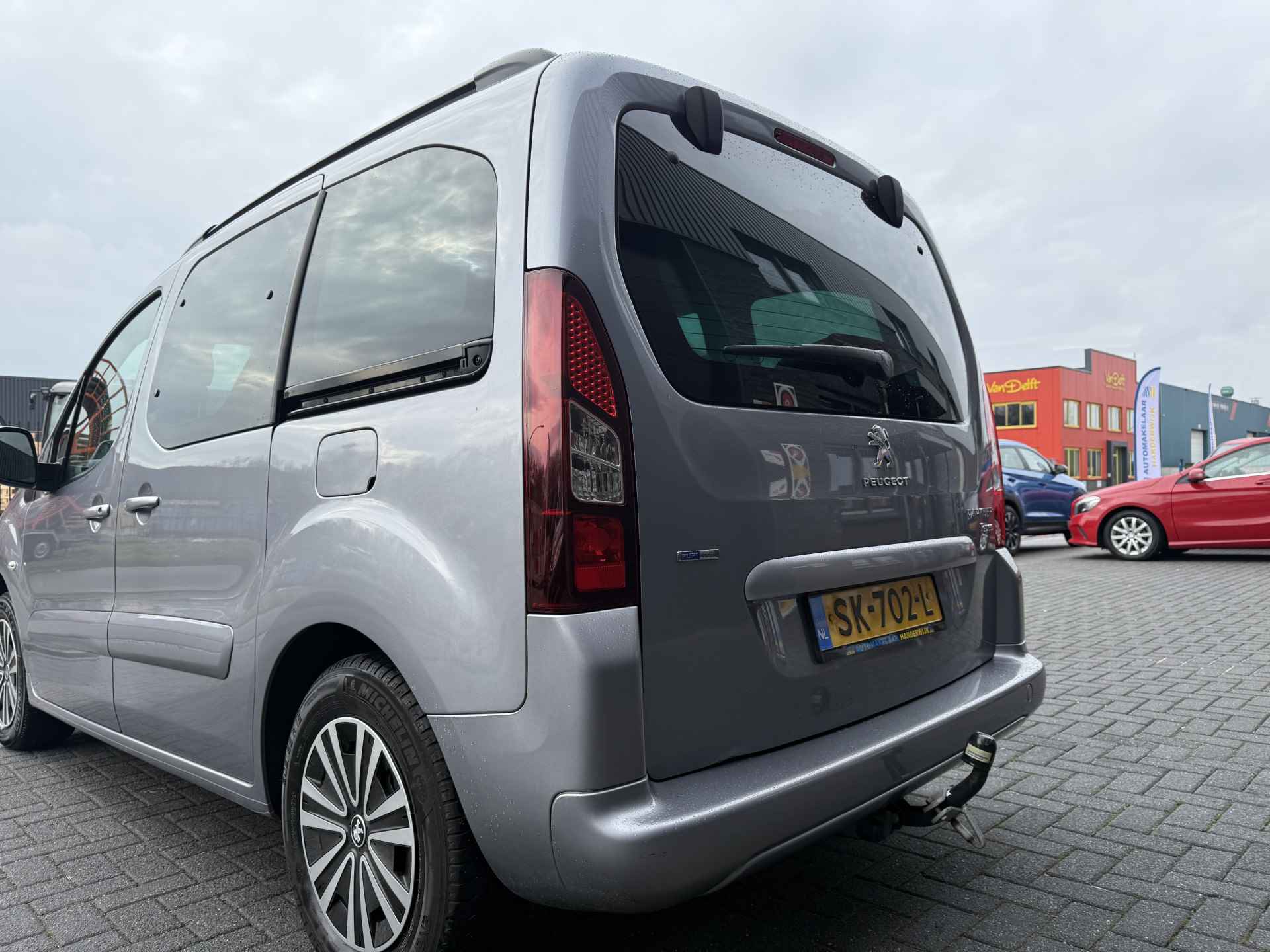 Peugeot Partner Tepee 1.2 PureTech Active | 1E EIGENAAR | 12MND GARANTIE | AIRCO | CRUISE | - 10/31