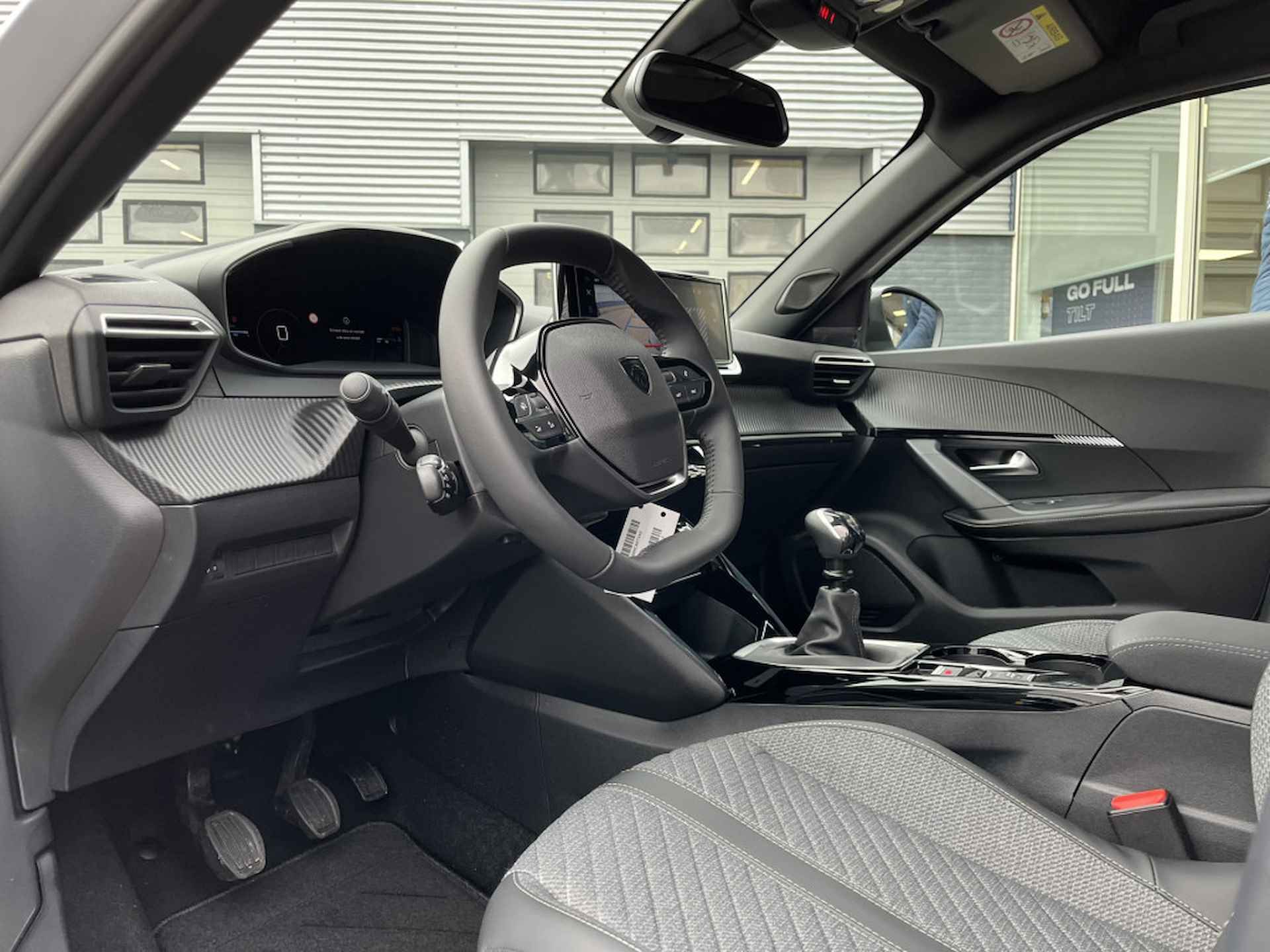 Peugeot 2008 1.2 100PK Allure | €4000 Registratievoordeel! | Camera | Apple/Android Carplay | Navigatie | Leder/Stof | LED | Bluetooth | Getint Glas | Virtueel Dashboard | Lane-Assit | Cruise Control - 22/29