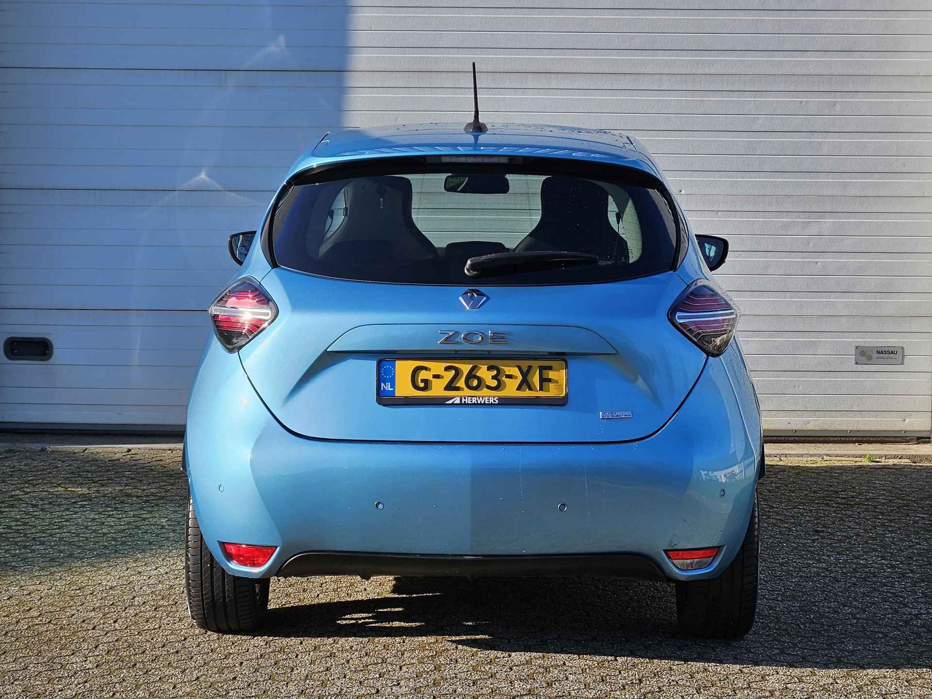 Renault ZOE R135 Intens Business 52 kWh / Koop Accu / CCS SnelLaden + 3 Fase Laden / Achteruitrijcamera / Stoel & Stuurverwarming / Navigatie / Apple Carplay & Android Auto / - 38/44