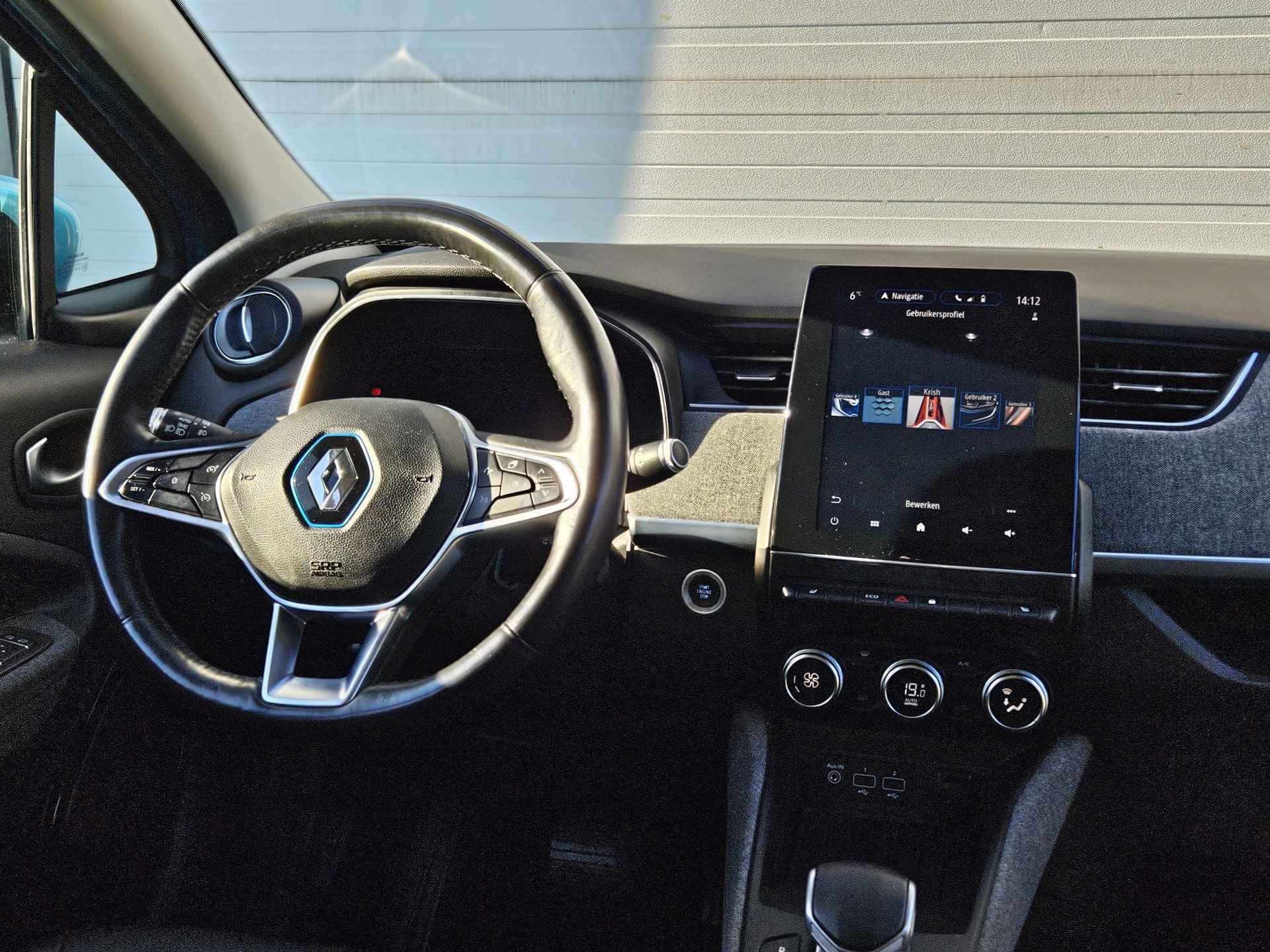 Renault ZOE R135 Intens Business 52 kWh / Koop Accu / CCS SnelLaden + 3 Fase Laden / Achteruitrijcamera / Stoel & Stuurverwarming / Navigatie / Apple Carplay & Android Auto / - 22/44