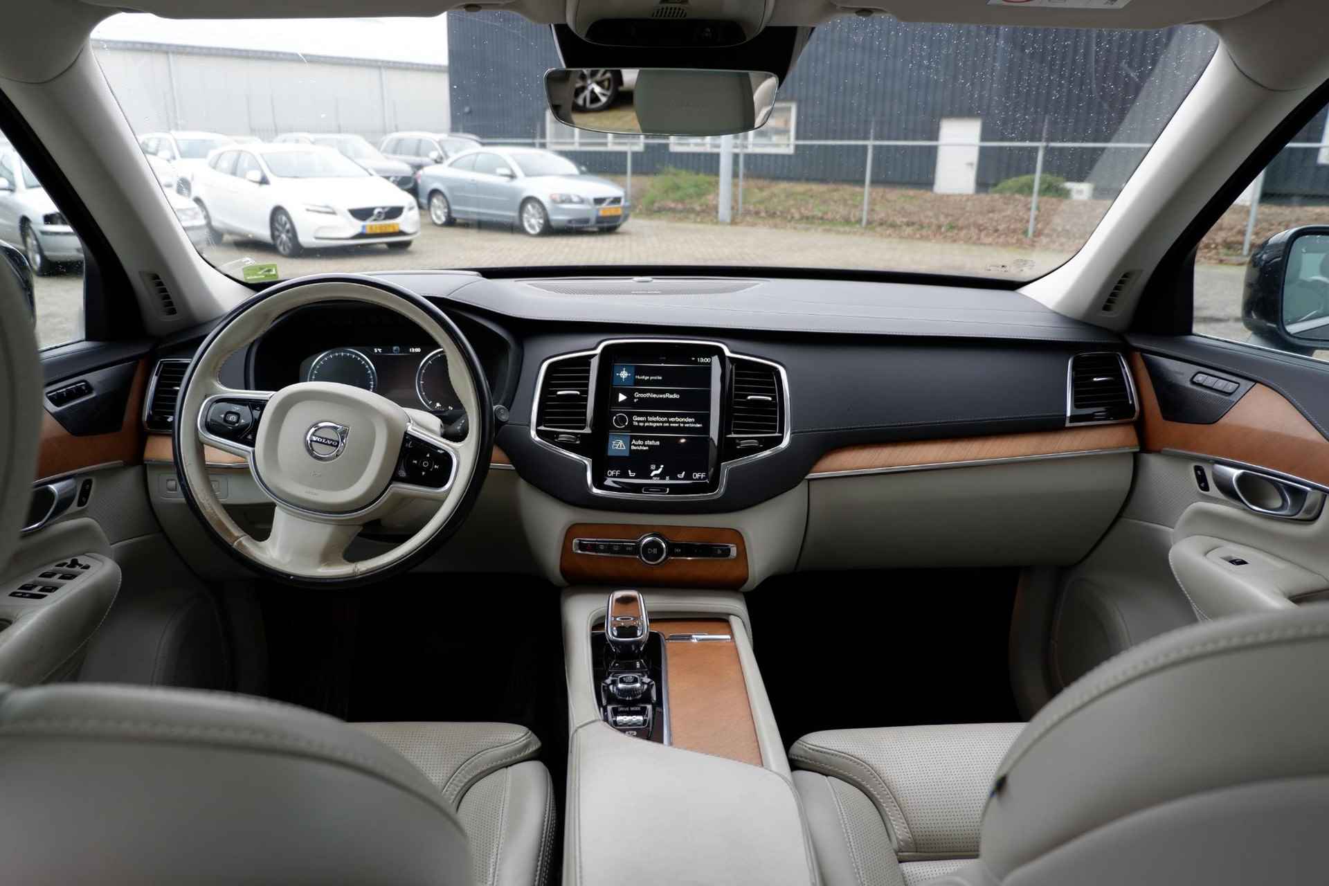 Volvo XC90 B5 AWD AUT8 235PK Inscription Intro Edition, BTW Auto, Adaptieve Cruise Control met Pilot Assist, BLIS Dodehoekdetectie, Elektrisch bedienbaarglazen panoramisch schuif-/kanteldak, Luchtvering, Voorstoelen met verwarming, ventilatie en massagefunctie, Stuurwielverwarming, standkachel, Harman Kardon audio - 4/54