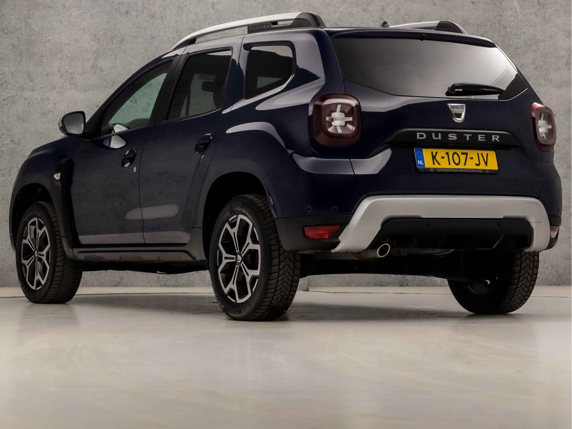 Dacia Duster 1.0 TCe Bi-Fuel Prestige Sport (NAVIGATIE, CLIMATE, GETINT GLAS, 360 CAMERA, SPORTSTOELEN, LM VELGEN, NIEUWE APK, CRUISE, NIEUWSTAAT) - 3/30