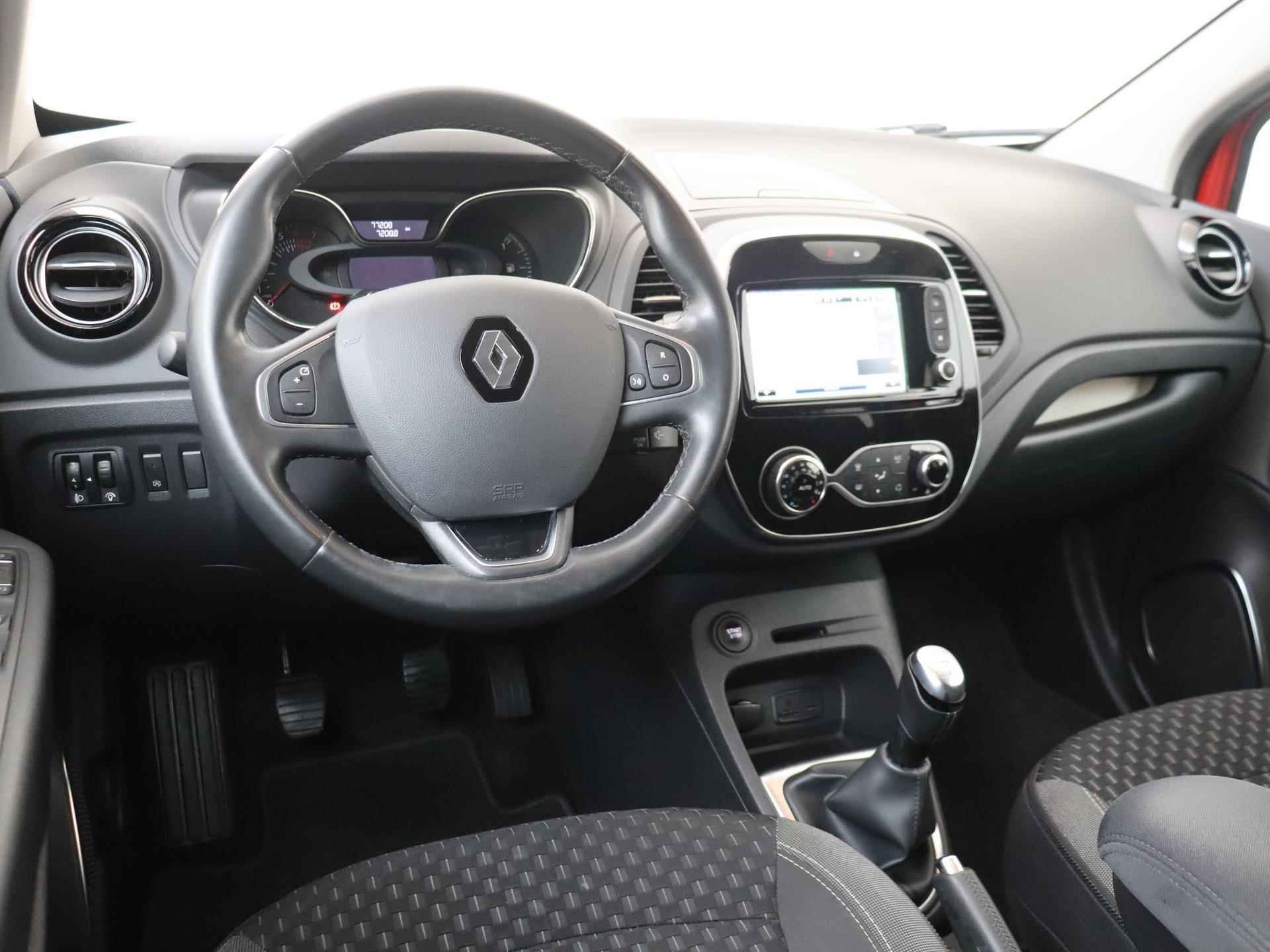 Renault Captur 0.9 TCe PK Intens Navigatie / Climate Control/ Easy Life Pack / Parkeersensoren V+A / Camera / Cruise Control / Bluetooth - 10/31