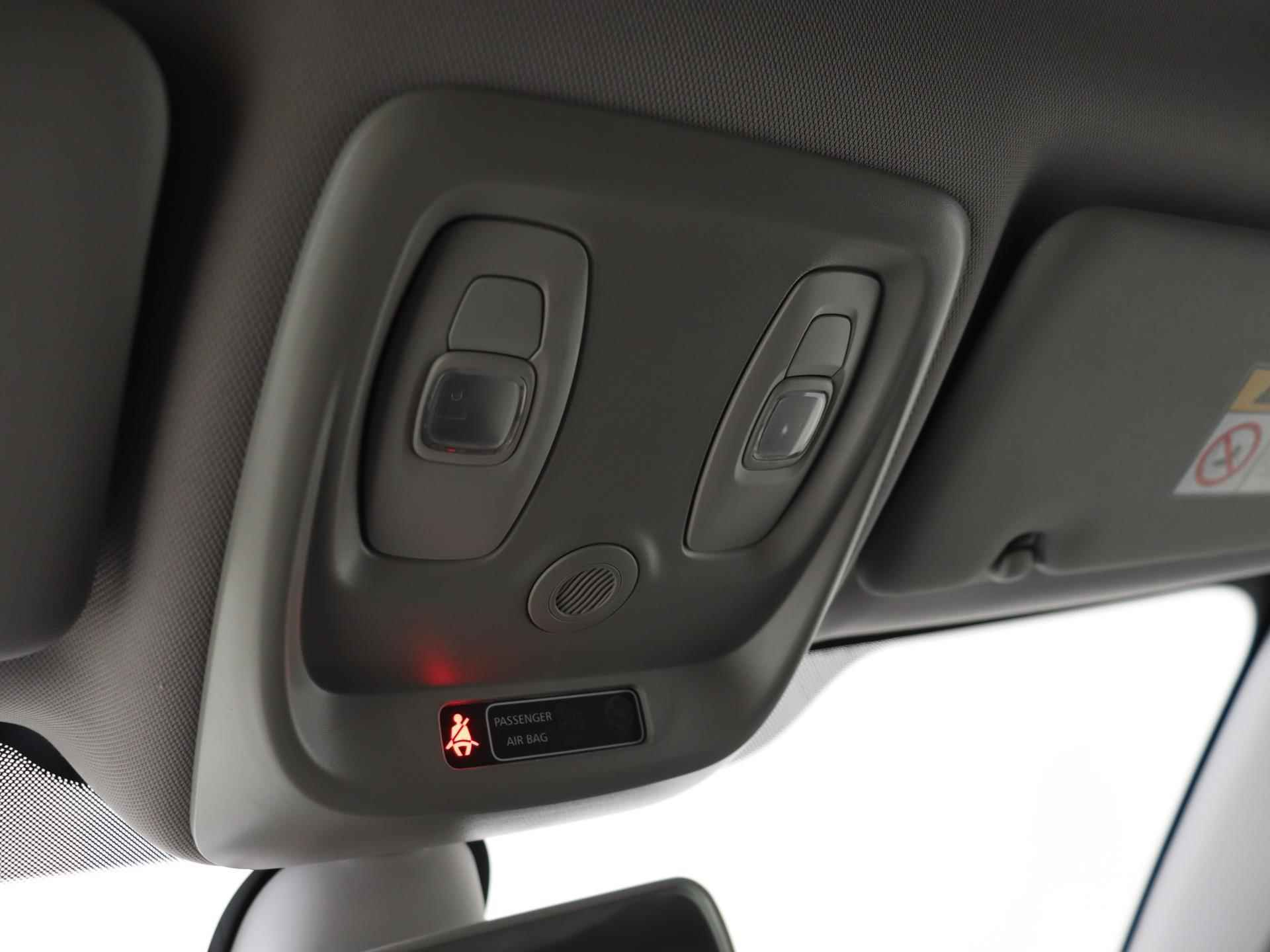 Renault Captur 0.9 TCe PK Intens Navigatie / Climate Control/ Easy Life Pack / Parkeersensoren V+A / Camera / Cruise Control / Bluetooth - 28/31
