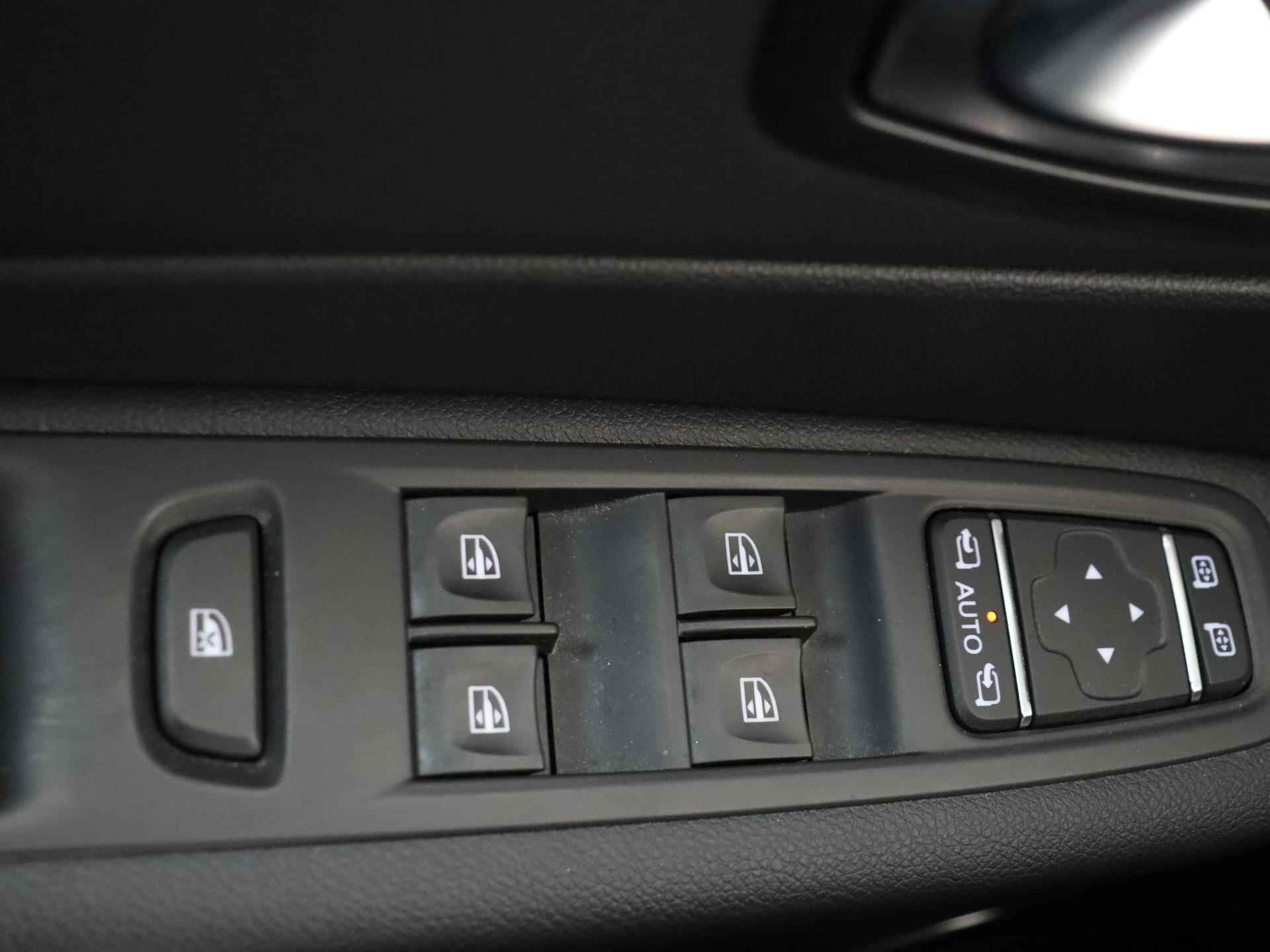 Renault Captur 0.9 TCe PK Intens Navigatie / Climate Control/ Easy Life Pack / Parkeersensoren V+A / Camera / Cruise Control / Bluetooth - 30/31
