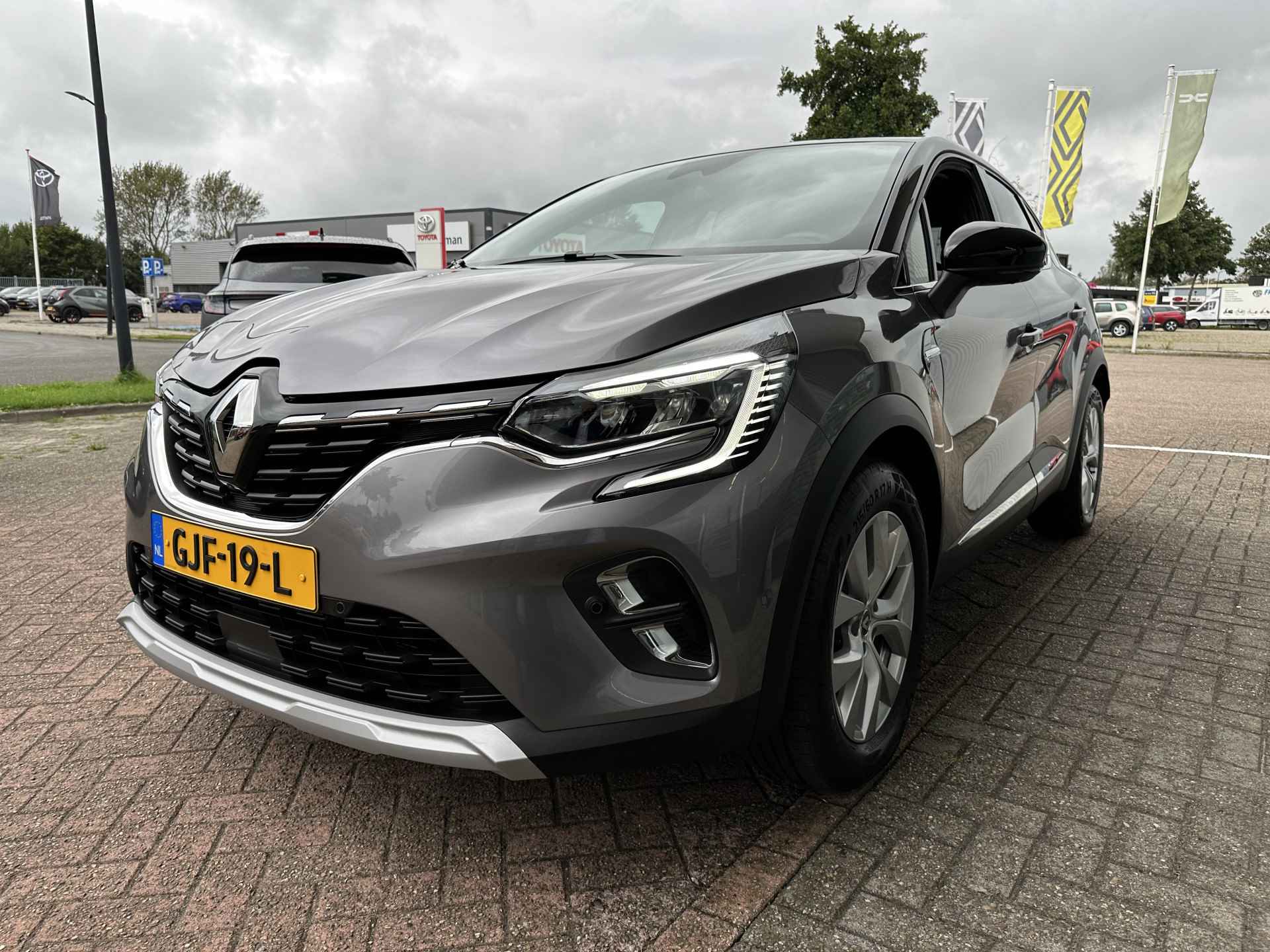 Renault Captur Intens Tce 100 | 2.756 km! | 1e eigenaar | 360 camera | tijdelijk gratis Top Afleverpakket twv Eur 695 - 4/57