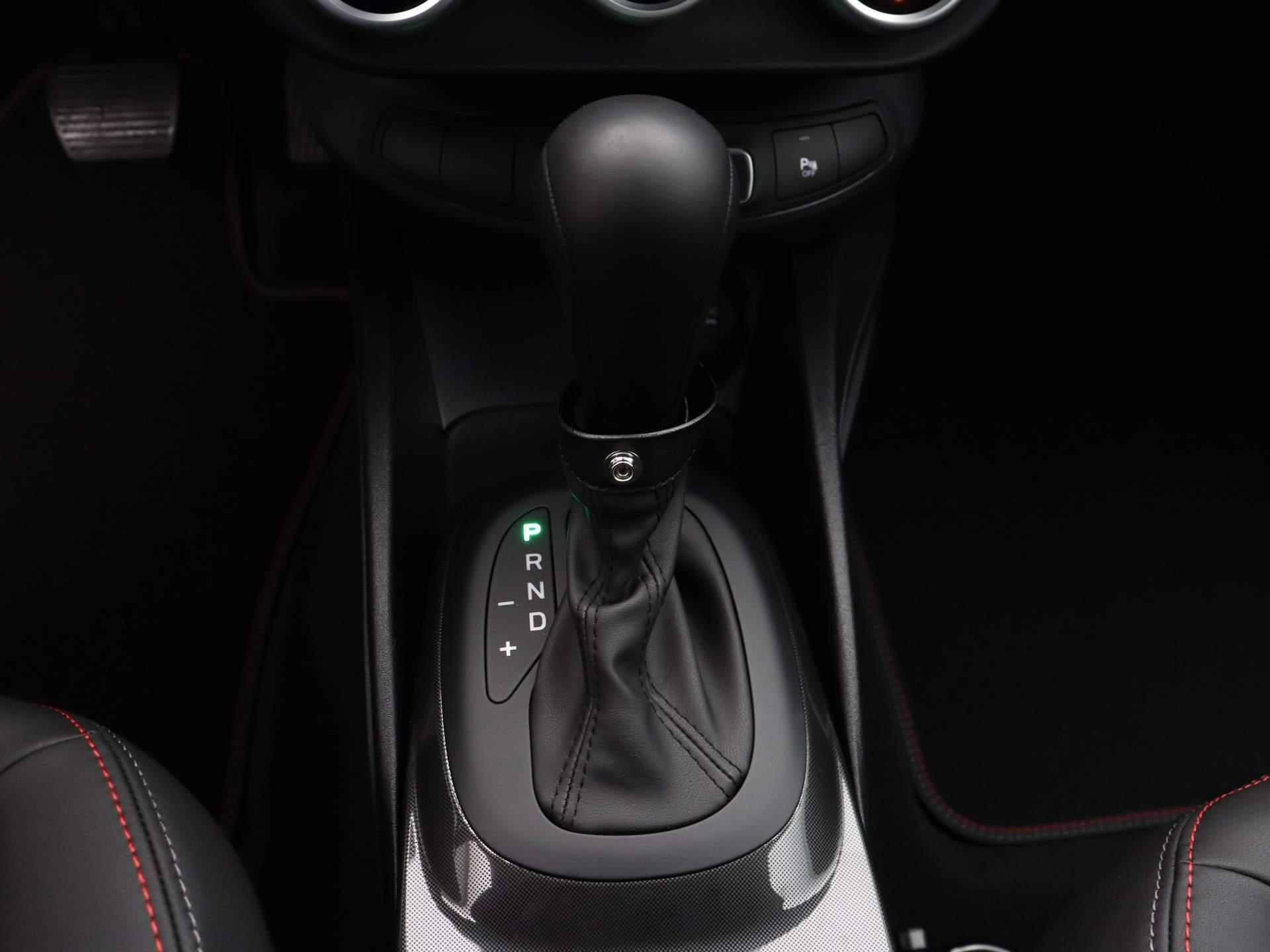 Fiat 500 X 1.5 Hybrid Sport Cabrio | Italian Upgrade | Adaptive Cruise Control | Apple Carplay & Android Auto | 18 Inch Velgen | - 10/26