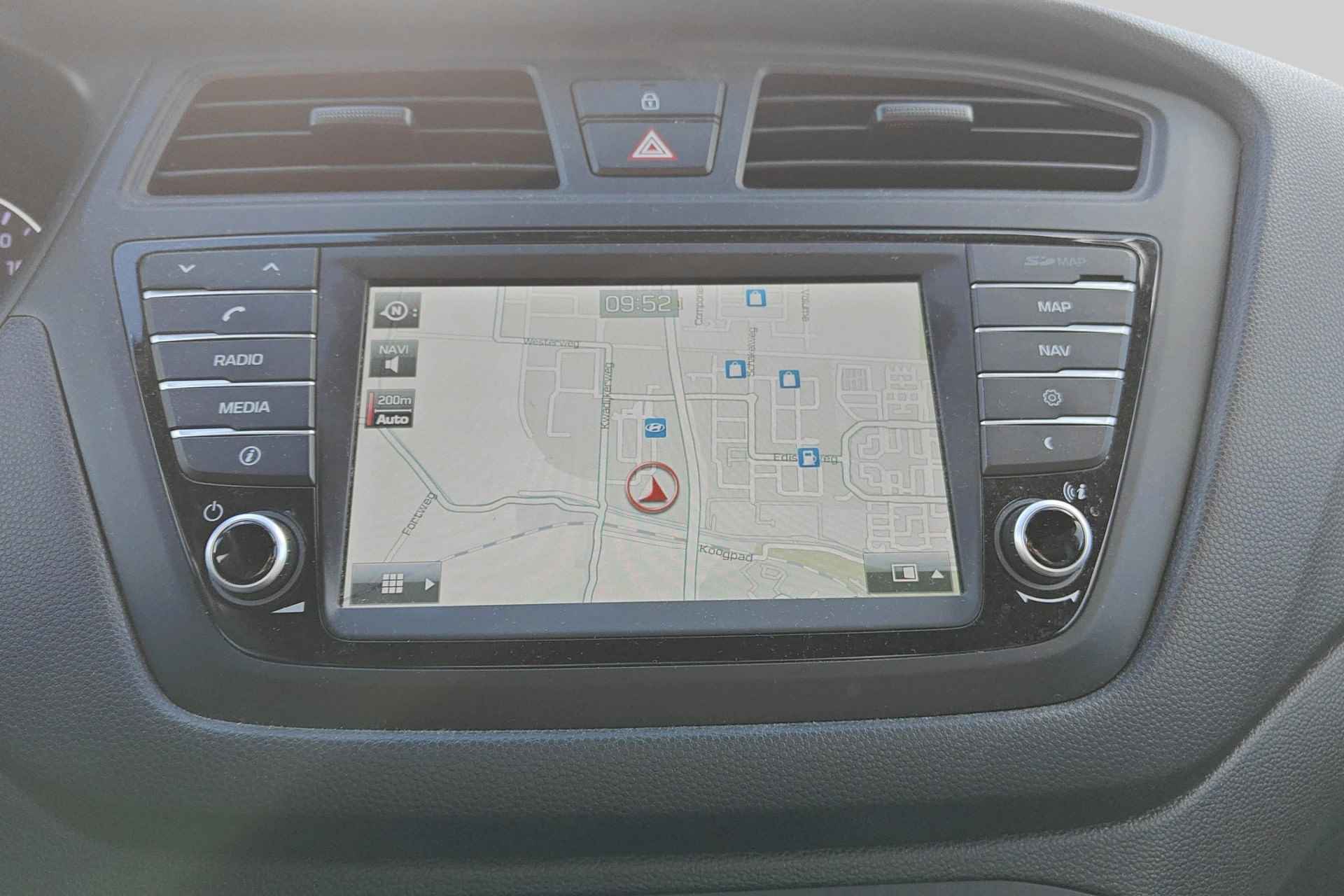 Hyundai i20 1.0 T-GDI Go! 2016 | navigatie | airco | lichtmetalen velgen - 15/23