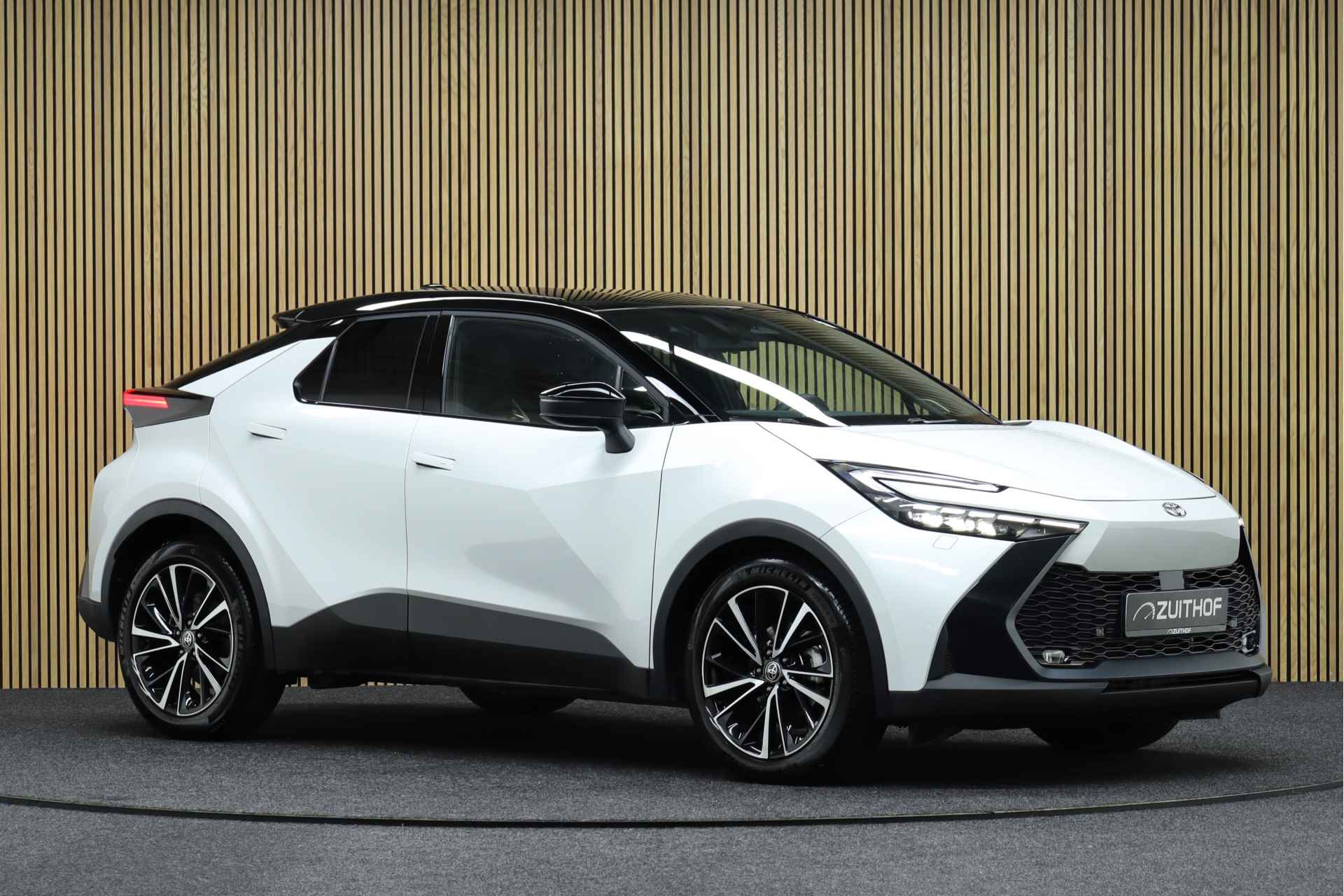 Toyota C-HR 1.8 Hybrid 140 Executive Next Generation Pack | € 5.000,- Voorraad Voordeel! | Direct leverbaar | JBL Audio | Bi-Tone | Alcantara | Winterpakket - 12/44