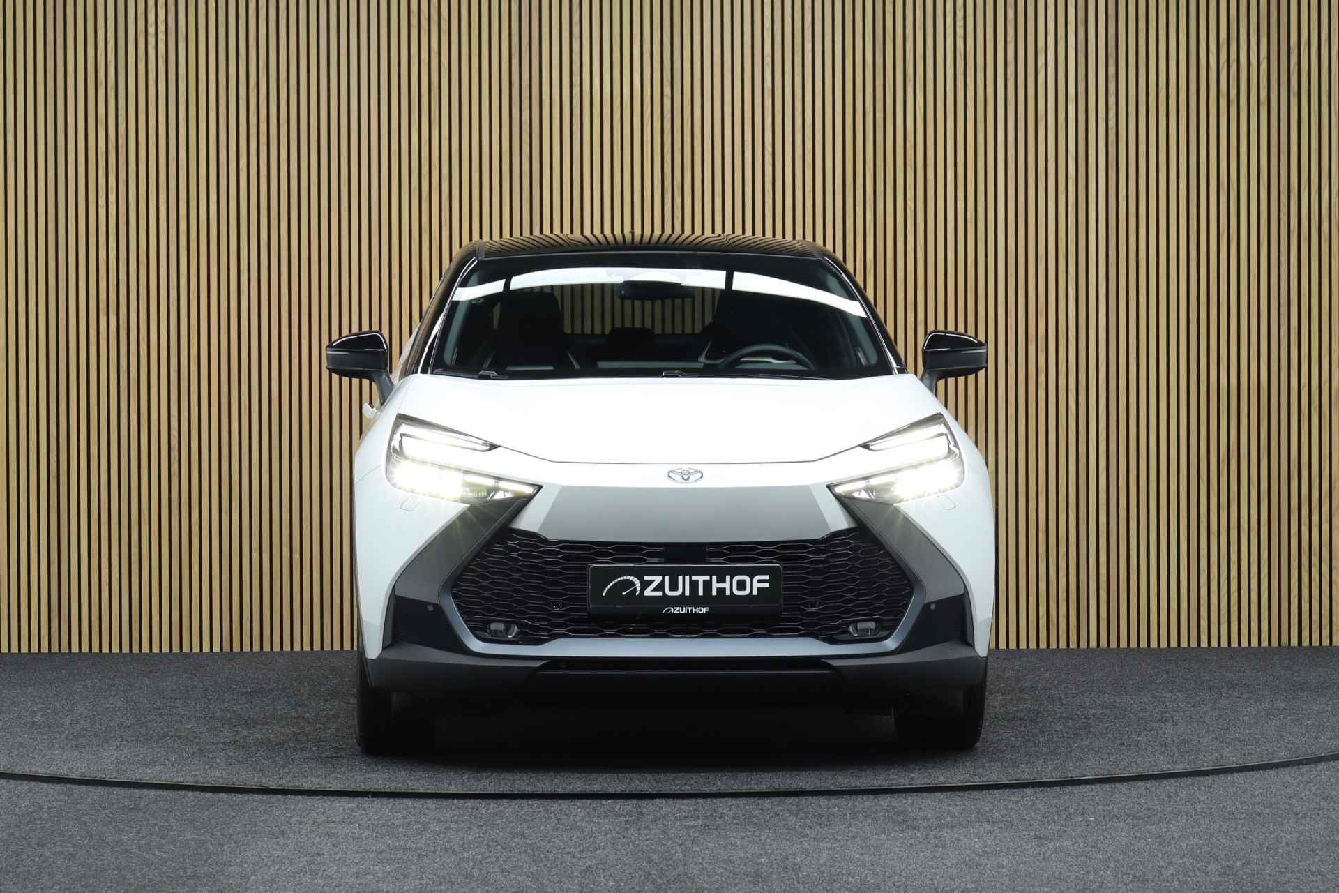 Toyota C-HR 1.8 Hybrid 140 Executive Next Generation Pack | € 5.000,- Voorraad Voordeel! | Direct leverbaar | JBL Audio | Bi-Tone | Alcantara | Winterpakket - 13/44