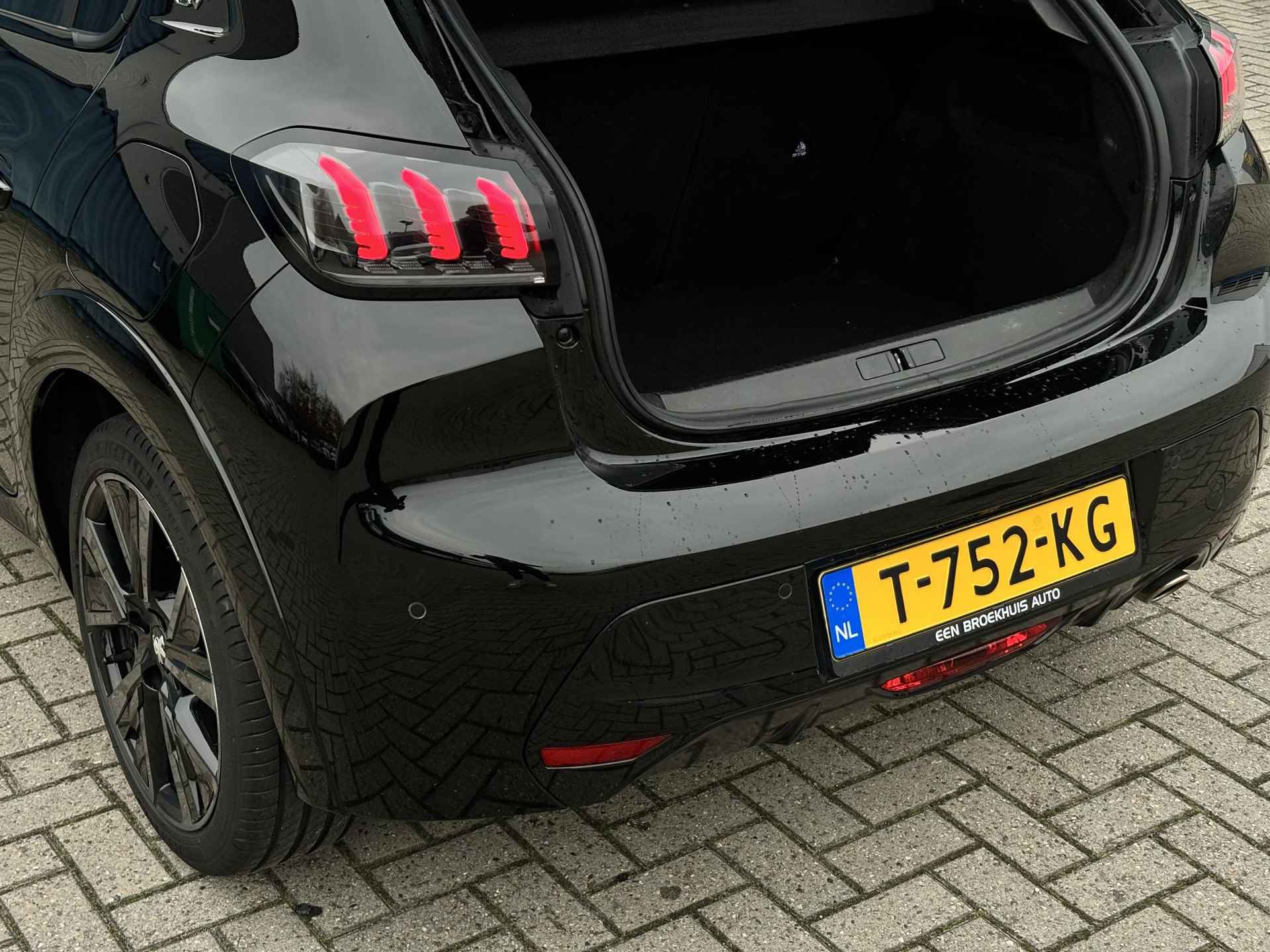 Peugeot 208 1.2 PureTech GT Achteruitrij camera | Apple Carplay / Android auto | Airco | NAVI | - 16/28