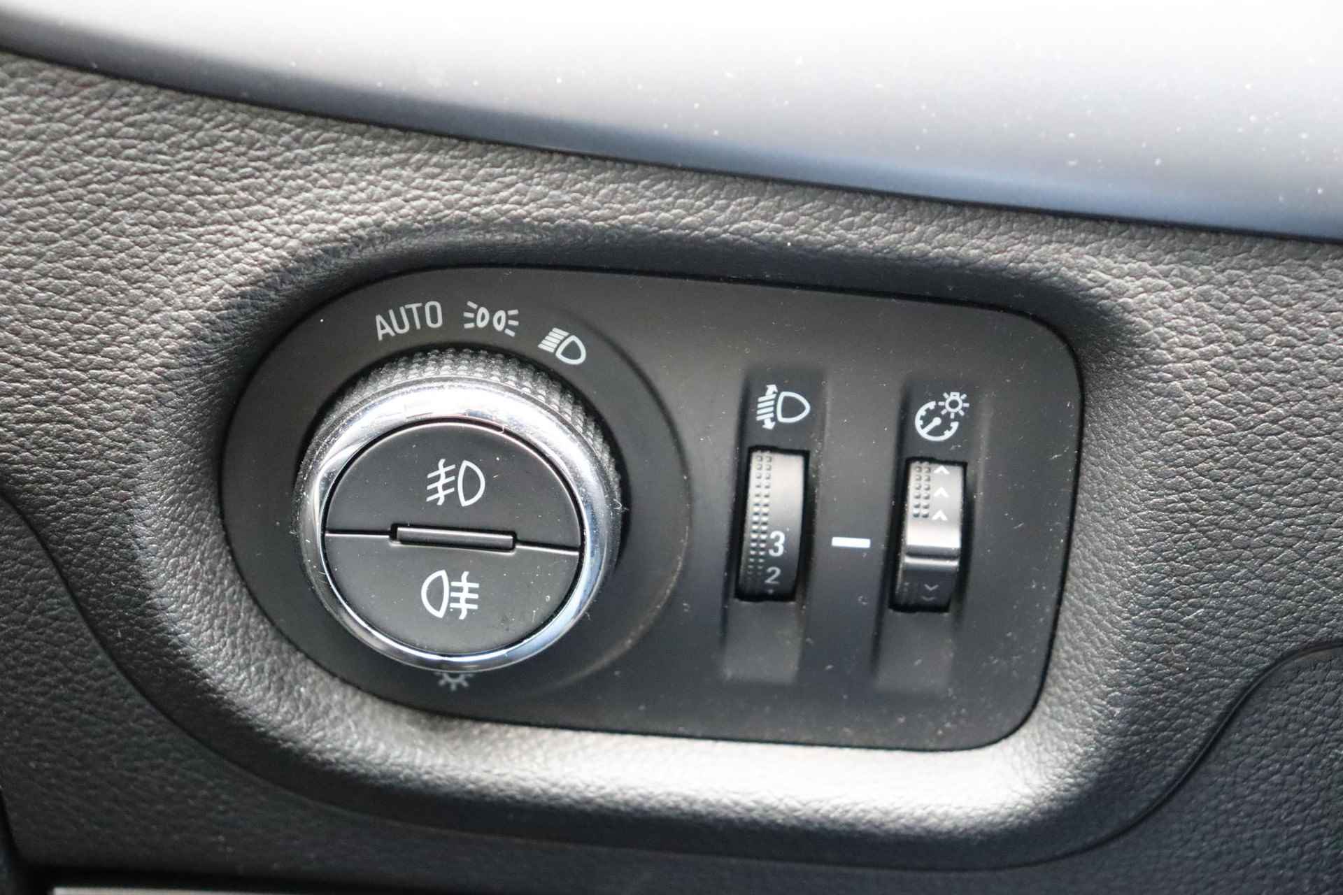 Opel Astra 1.0 Online Edition / Navigatie / Climate Control / PDC /Lichtmetalen Velgen / - 26/35