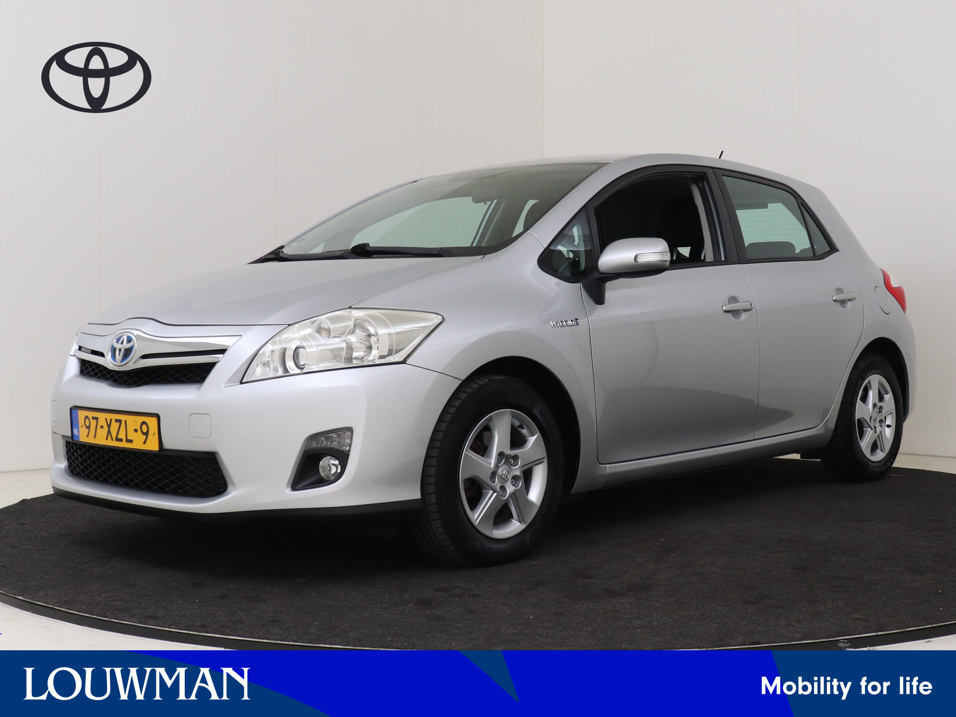 Toyota Auris 1.8 Full Hybrid Business I Navigatie I Climate Control I Cruise Control I Camera I LM Velgen I 1e Eigenaar I Dealer Onderhouden I Trekhaak Afneembaar I