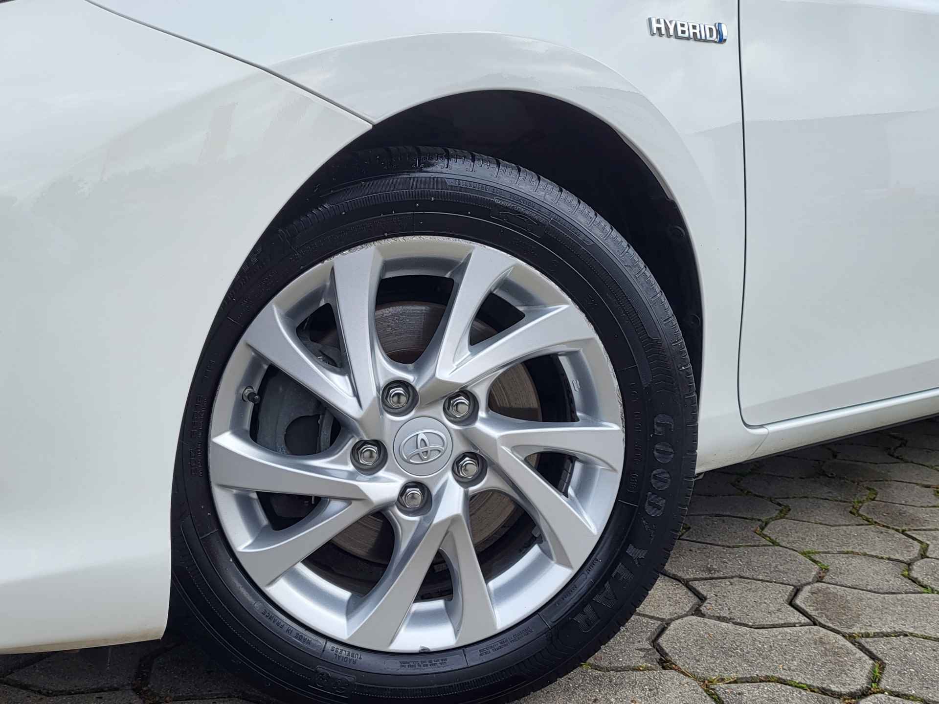 Toyota Auris Touring Sports 1.8 Hybrid Dynamic Go, Rijklaar met beurt & garantie! - 8/30