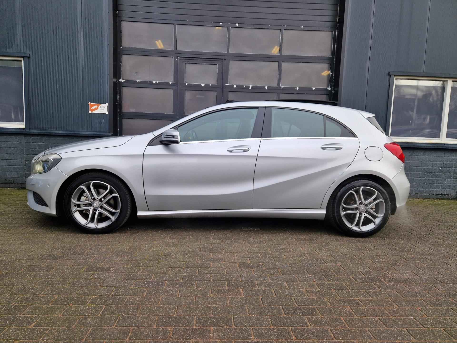 Mercedes-Benz A-klasse 180 AUT /Pano /Led /Leer /12 maanden garantie - 2/31