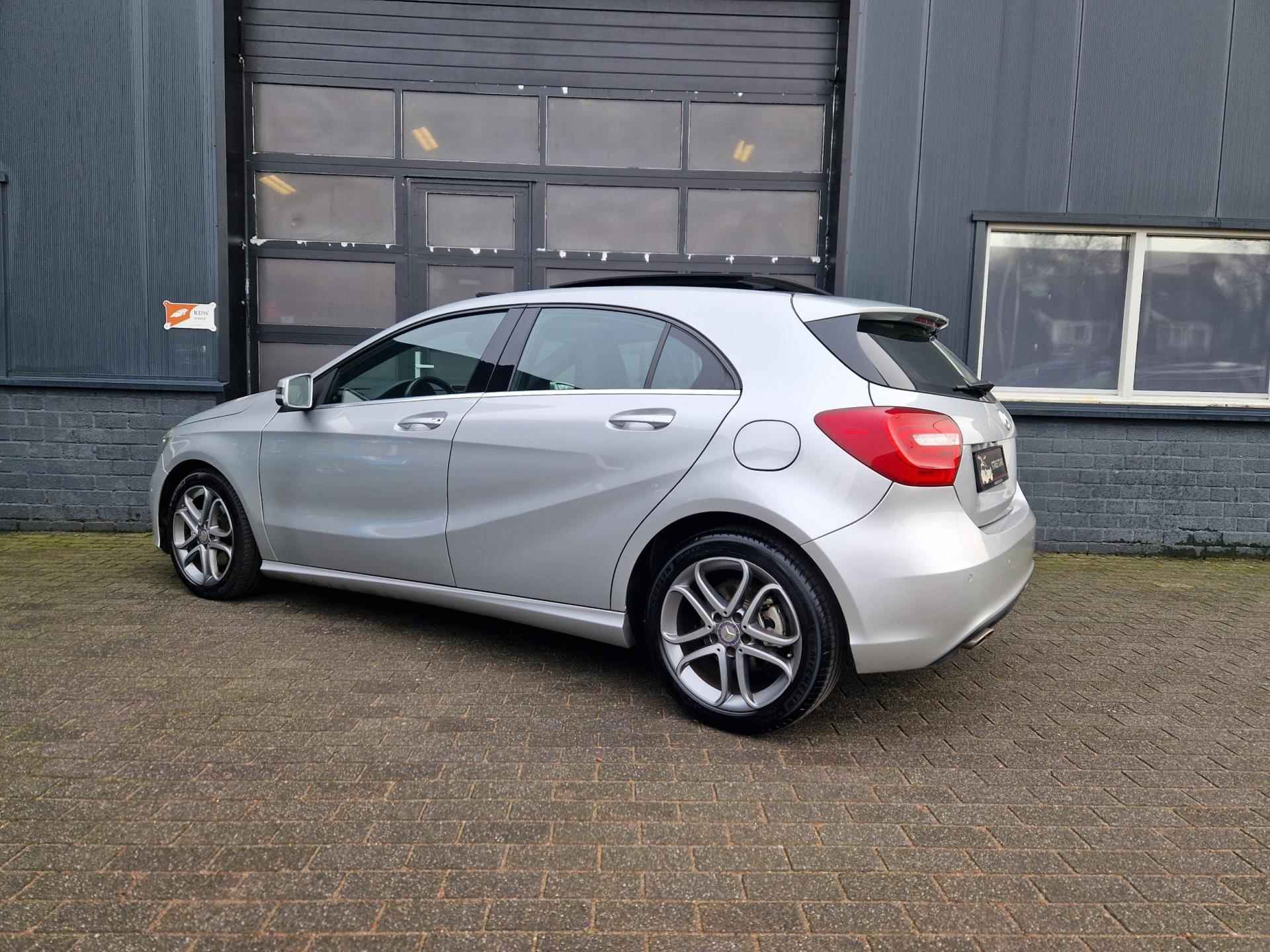 Mercedes-Benz A-klasse 180 AUT /Pano /Led /Leer /12 maanden garantie - 4/31