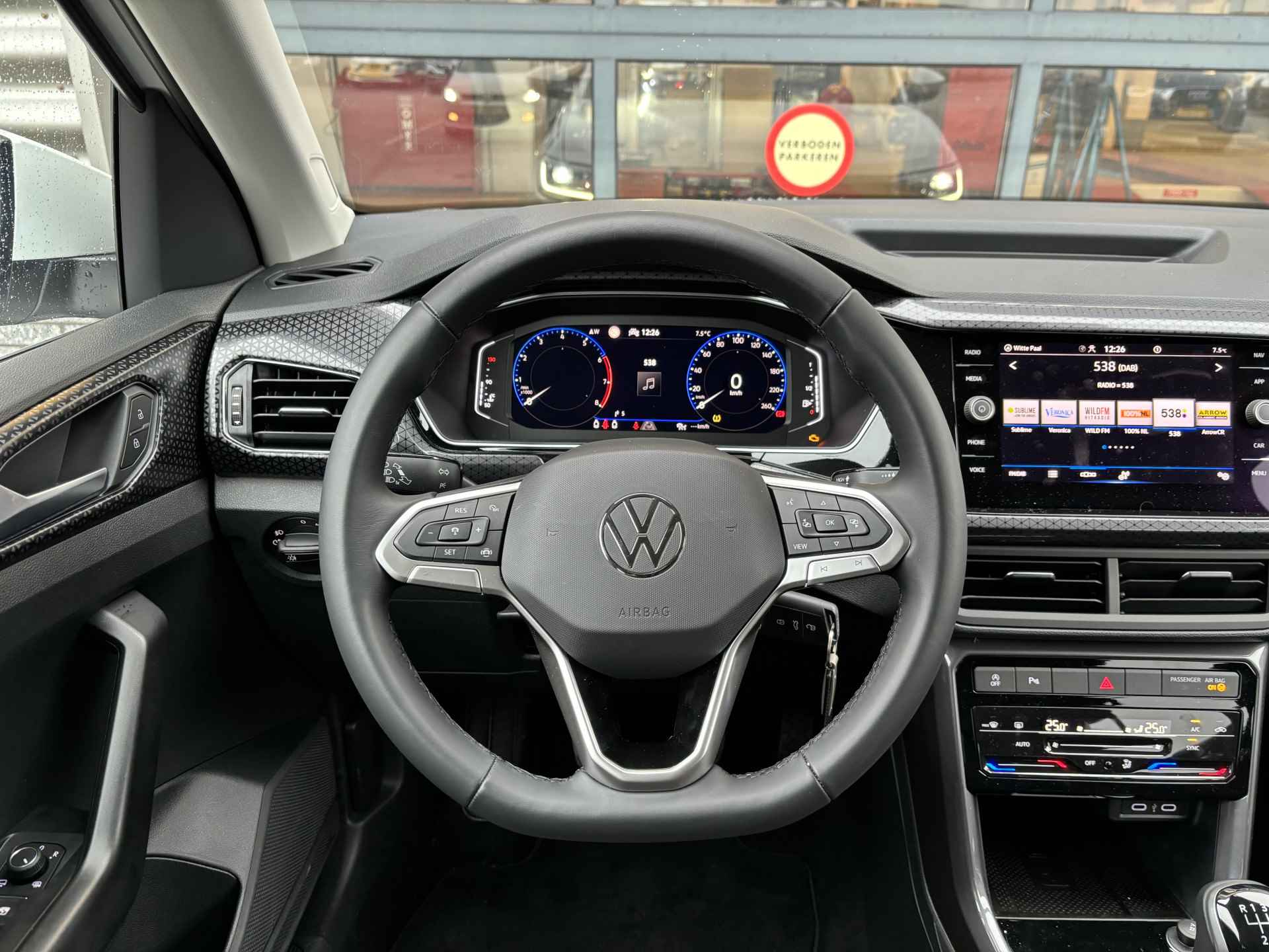 Volkswagen T-Cross 1.0 TSI 110 pk Style | Navigatie | Apple Carplay/Android | Cruise control adaptief | Achteruitrijcamera | - 13/33