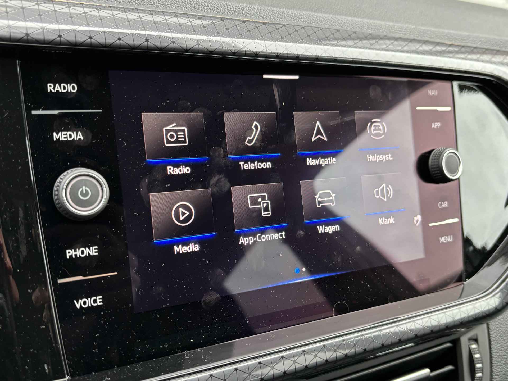 Volkswagen T-Cross 1.0 TSI 110 pk Style | Navigatie | Apple Carplay/Android | Cruise control adaptief | Achteruitrijcamera | - 27/33