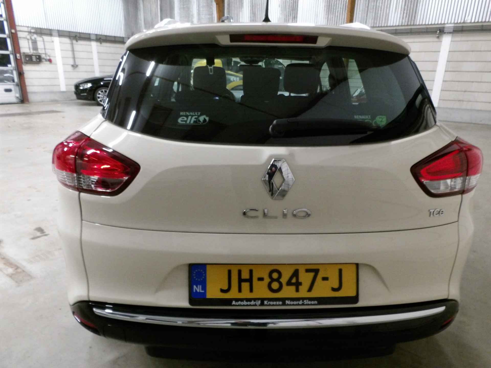 Renault Clio Estate 0.9 TCe Expression Airco Cruise Control Nieuwe APK Nieuwe banden - 8/20