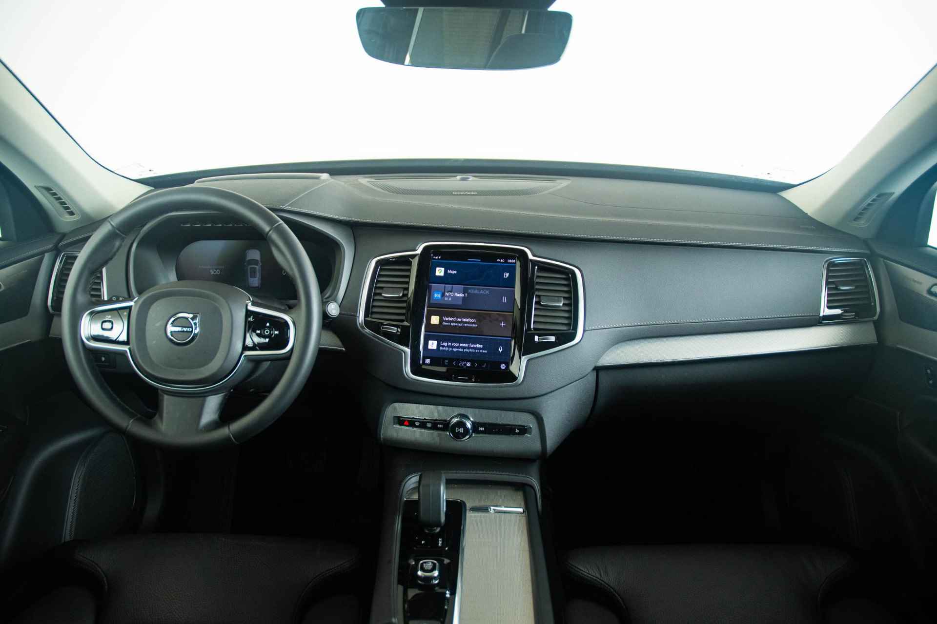 Volvo XC90 2.0 T8 Recharge AWD Ultimate Dark Luchtvering - Panoramadak - Adaptive Cruise Control - Head-up Display - Harman Kardon - Park Assistant - 3/48