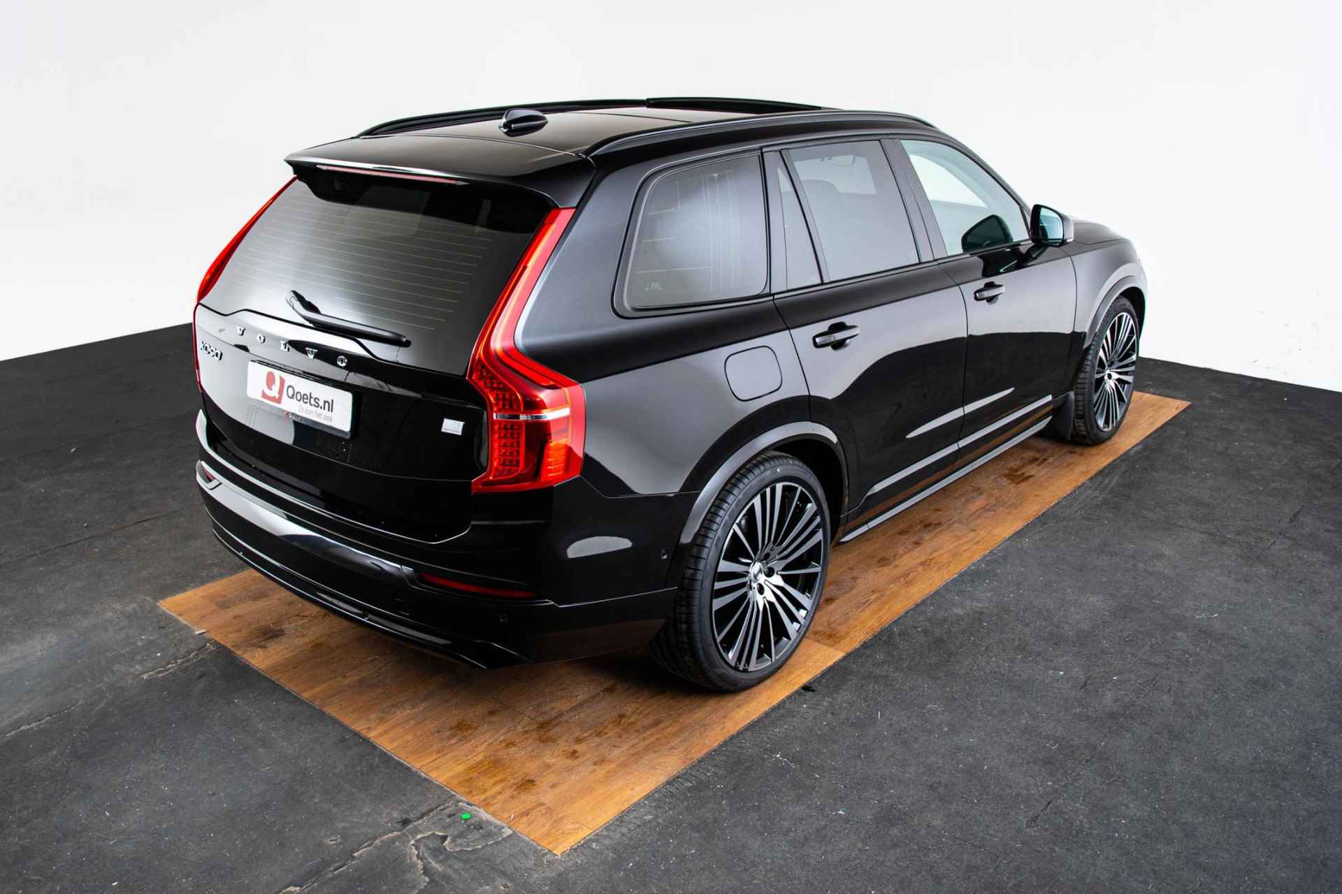 Volvo XC90 2.0 T8 Recharge AWD Ultimate Dark Luchtvering - Panoramadak - Adaptive Cruise Control - Head-up Display - Harman Kardon - Park Assistant - 26/48