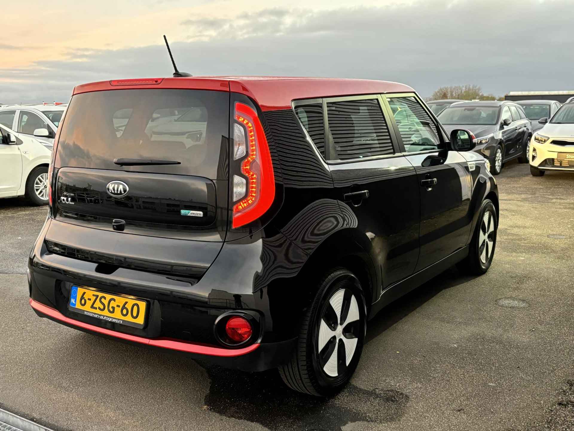 Kia Soul EV ExecutiveLine 27 kWh Navigatie, Stoelverwarming, Stuurwielverwarming, Cruise control - 7/28