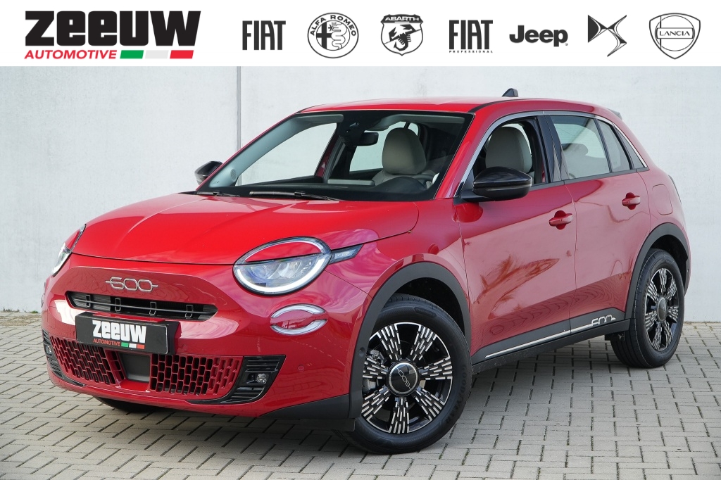 Fiat 600e Urban 54 kWh | Carplay | Camera | Keyless | 17"