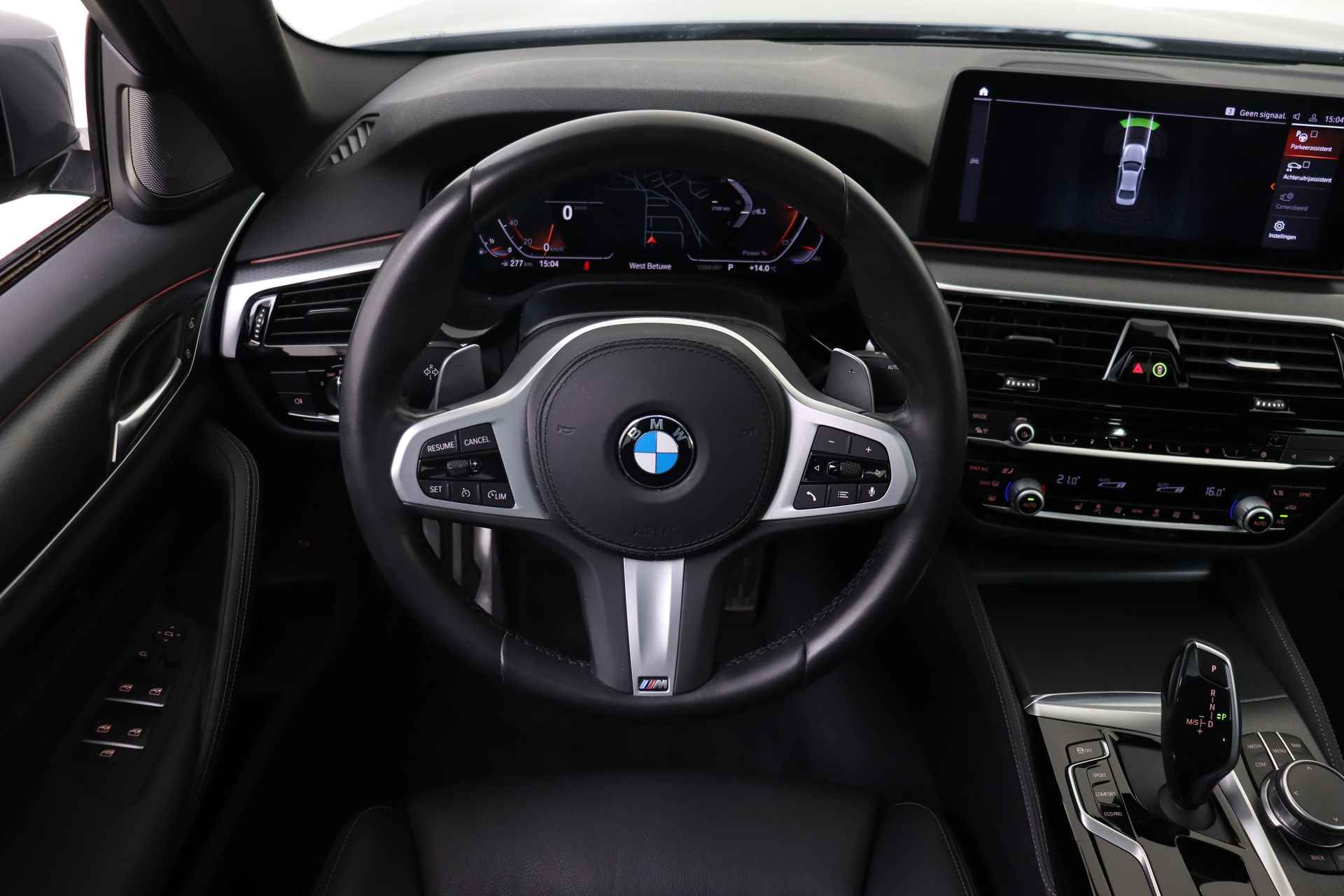 BMW 5 Serie 530i High Executive M Sport Automaat / Schuif-kanteldak / Laserlight / Parking Assistant / Harman Kardon / Comfortstoelen / Live Cockpit Professional - 25/64