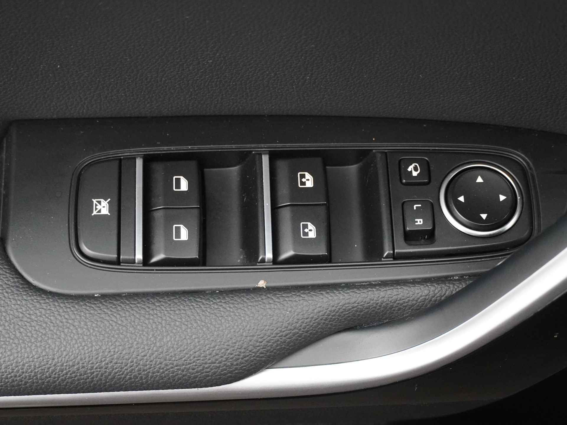 Kia Ceed Sportswagon 1.5 T-GDi GT-Line - Automaat - Panorama dak - Stoel en stuurwiel verwarming - Android Auto/Apple CarPlay - Elektrische achterklep - Fabrieksgarantie tot 02-2029 - 20/49