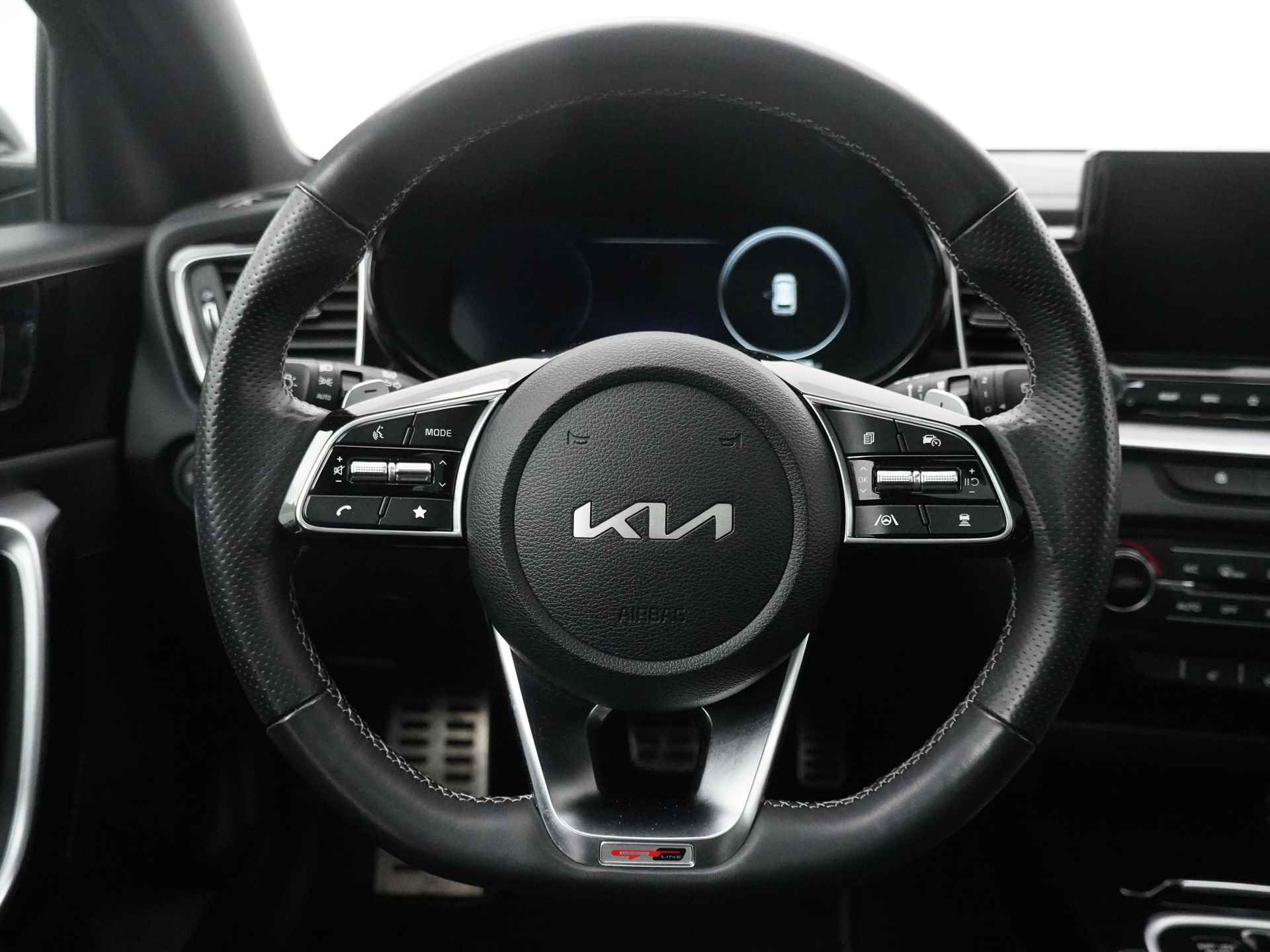 Kia Ceed Sportswagon 1.5 T-GDi GT-Line - Automaat - Panorama dak - Stoel en stuurwiel verwarming - Android Auto/Apple CarPlay - Elektrische achterklep - Fabrieksgarantie tot 02-2029 - 38/49