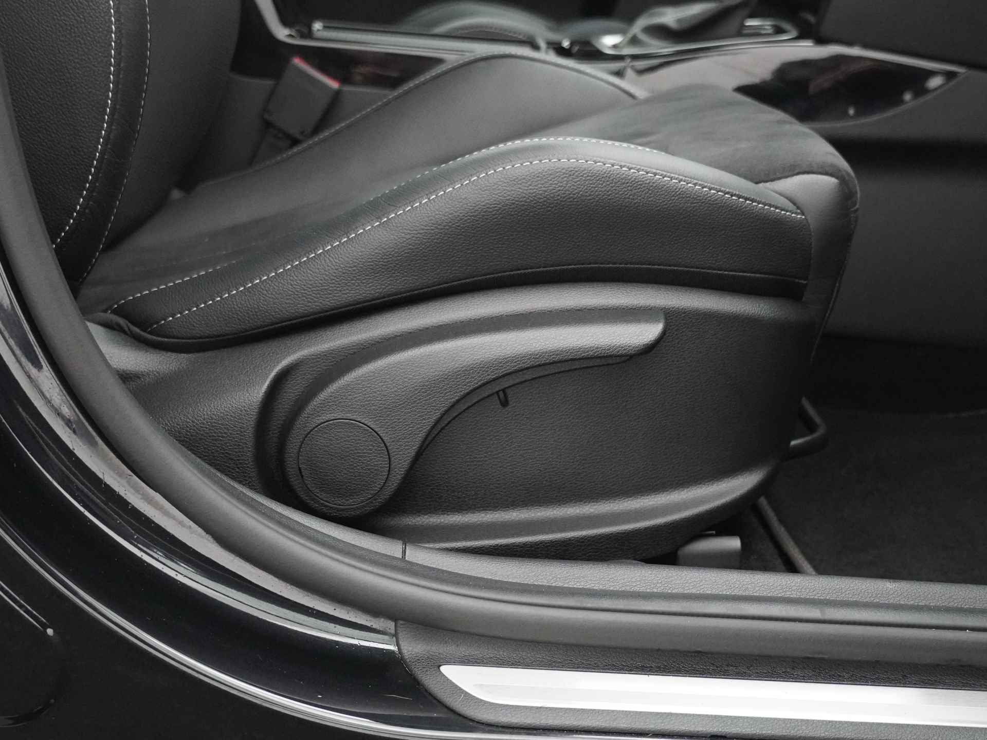 Kia Ceed Sportswagon 1.5 T-GDi GT-Line - Automaat - Panorama dak - Stoel en stuurwiel verwarming - Android Auto/Apple CarPlay - Elektrische achterklep - Fabrieksgarantie tot 02-2029 - 42/49