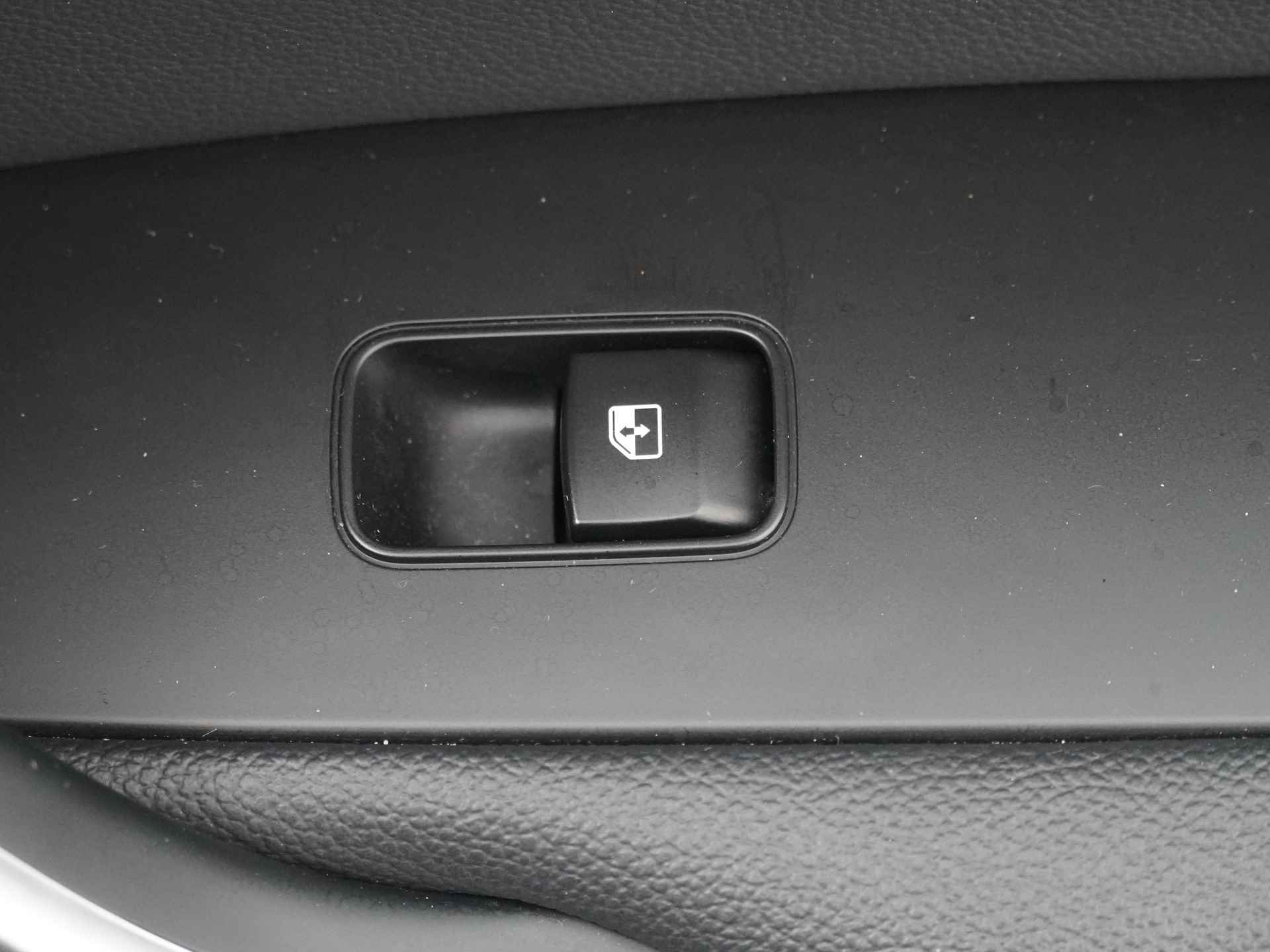 Kia Ceed Sportswagon 1.5 T-GDi GT-Line - Automaat - Panorama dak - Stoel en stuurwiel verwarming - Android Auto/Apple CarPlay - Elektrische achterklep - Fabrieksgarantie tot 02-2029 - 43/49