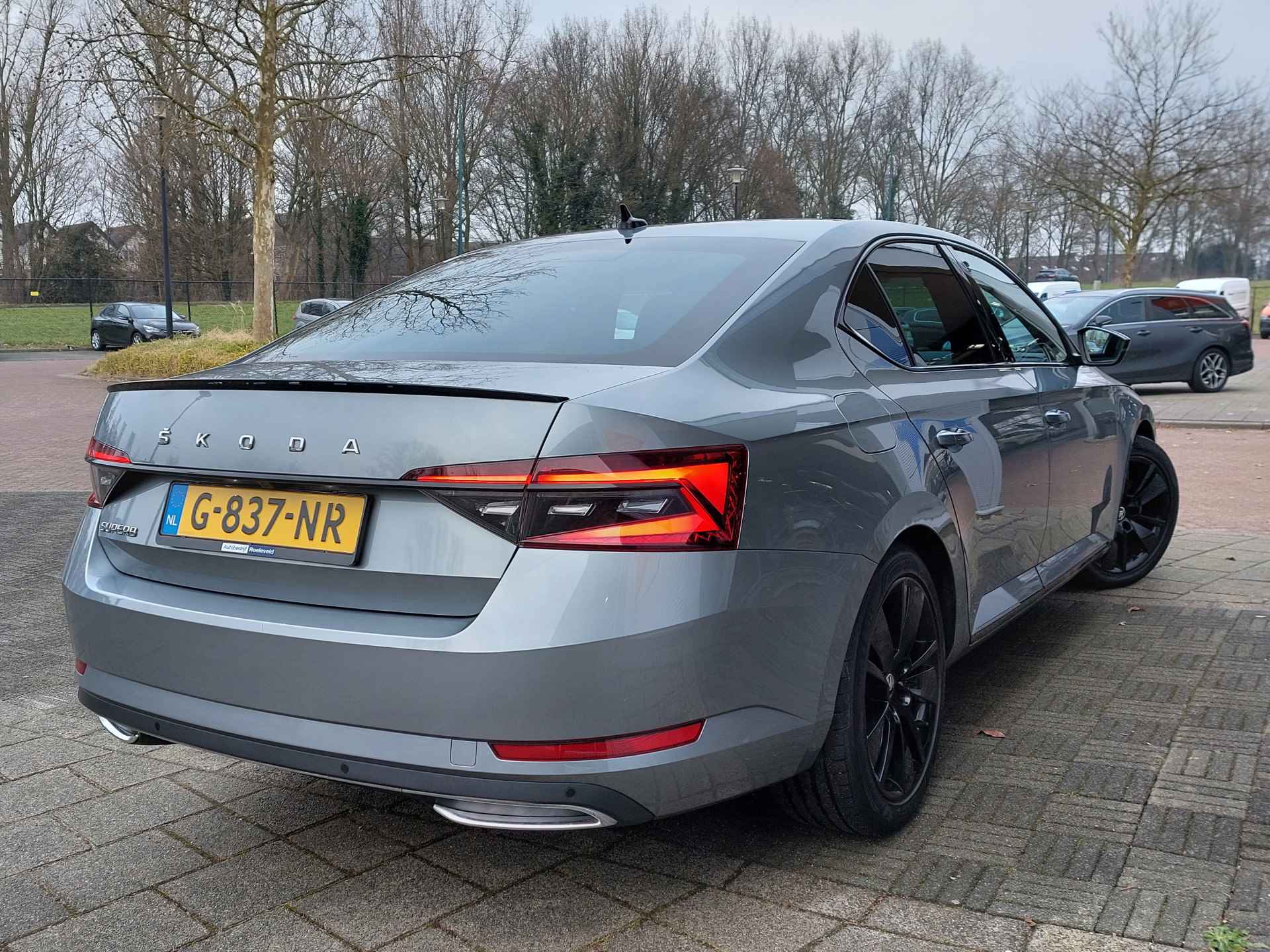 Škoda Superb 1.5 TSI ACT 150pk DSG Sportline Business | Navi + Apple Carplay+Android Auto | Clima | Cruise | Keyless Entry | Led Koplampen | Pdc V+A+Camera | Stoelverwarming | Privacy Glass | 18''lm - 7/54