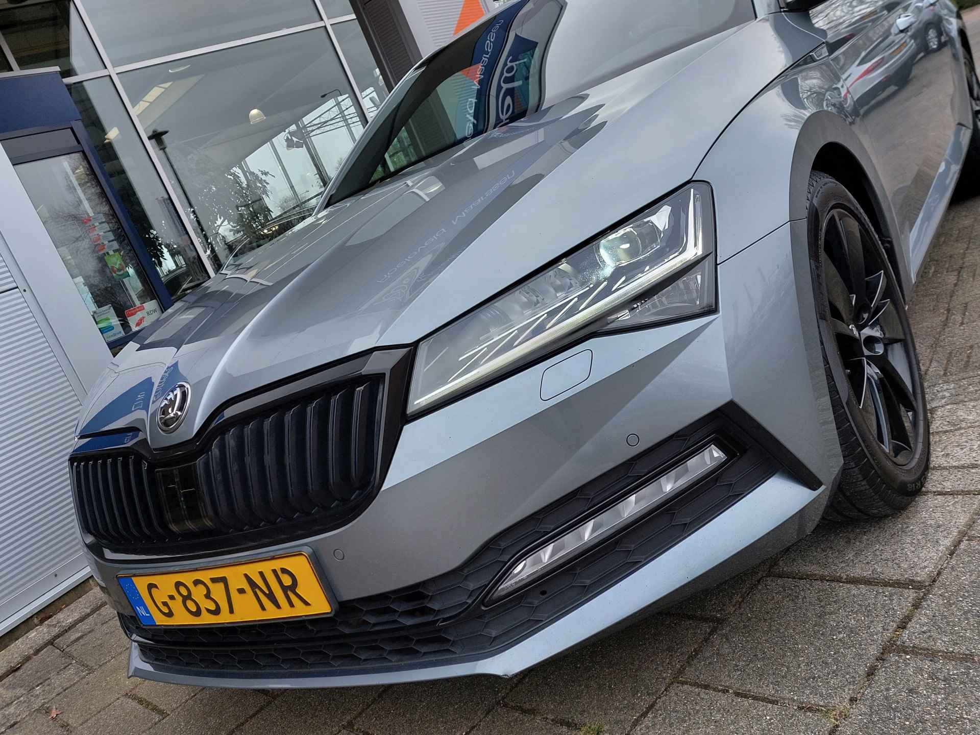 Škoda Superb 1.5 TSI ACT 150pk DSG Sportline Business | Navi + Apple Carplay+Android Auto | Clima | Cruise | Keyless Entry | Led Koplampen | Pdc V+A+Camera | Stoelverwarming | Privacy Glass | 18''lm - 50/54