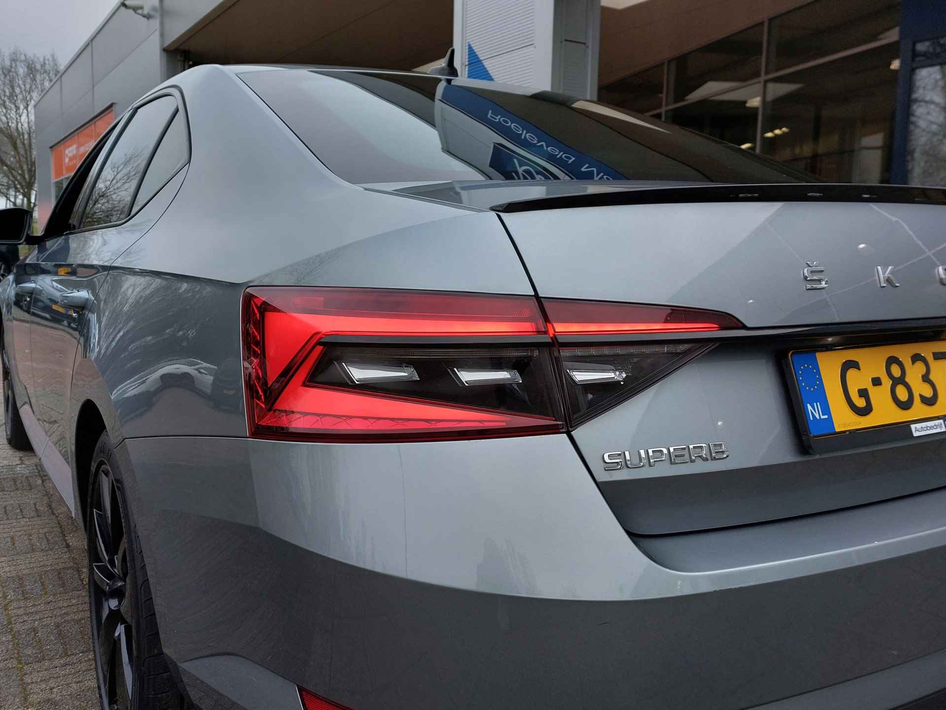 Škoda Superb 1.5 TSI ACT 150pk DSG Sportline Business | Navi + Apple Carplay+Android Auto | Clima | Cruise | Keyless Entry | Led Koplampen | Pdc V+A+Camera | Stoelverwarming | Privacy Glass | 18''lm - 53/54