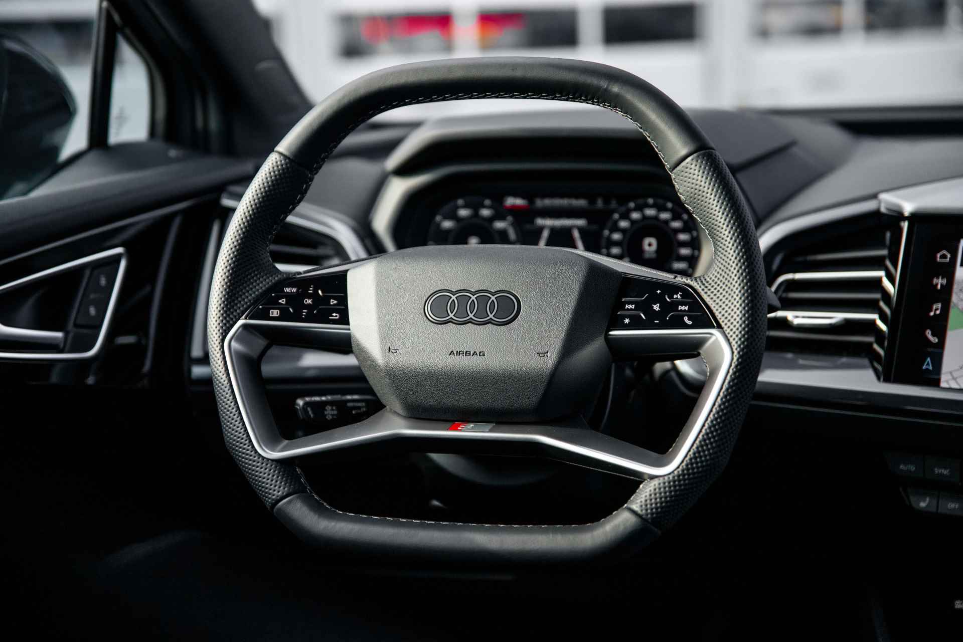 Audi Q4 Sportback e-tron 45 S Edition 82 kWh | Comfortpakket | Sonos | 21" | Zwart optiek - 9/26