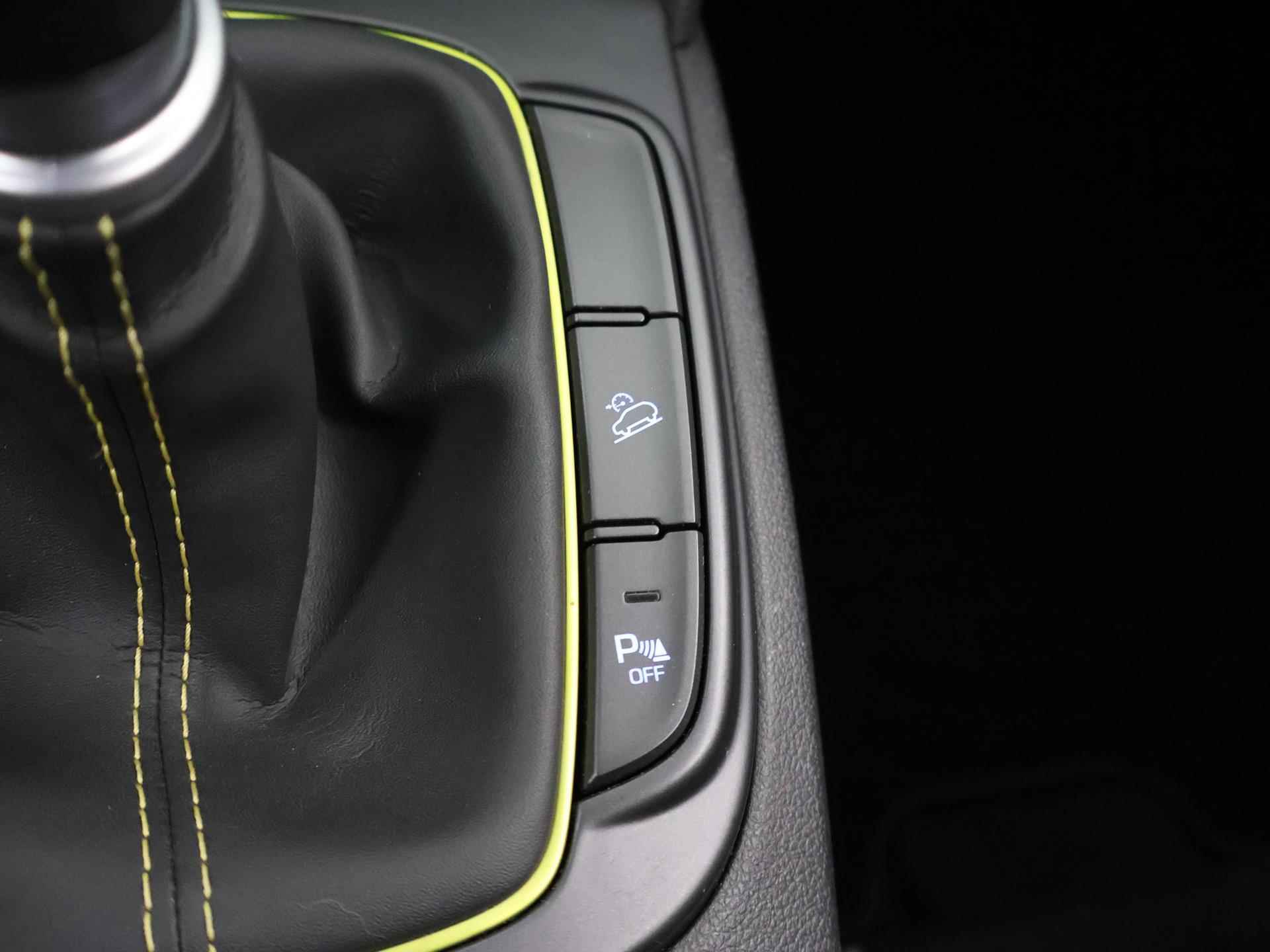 Hyundai Kona 1.0T Fashion | Trekhaak | Climate Control | Parkeersensoren | Navigatie Via Carplay | - 21/37