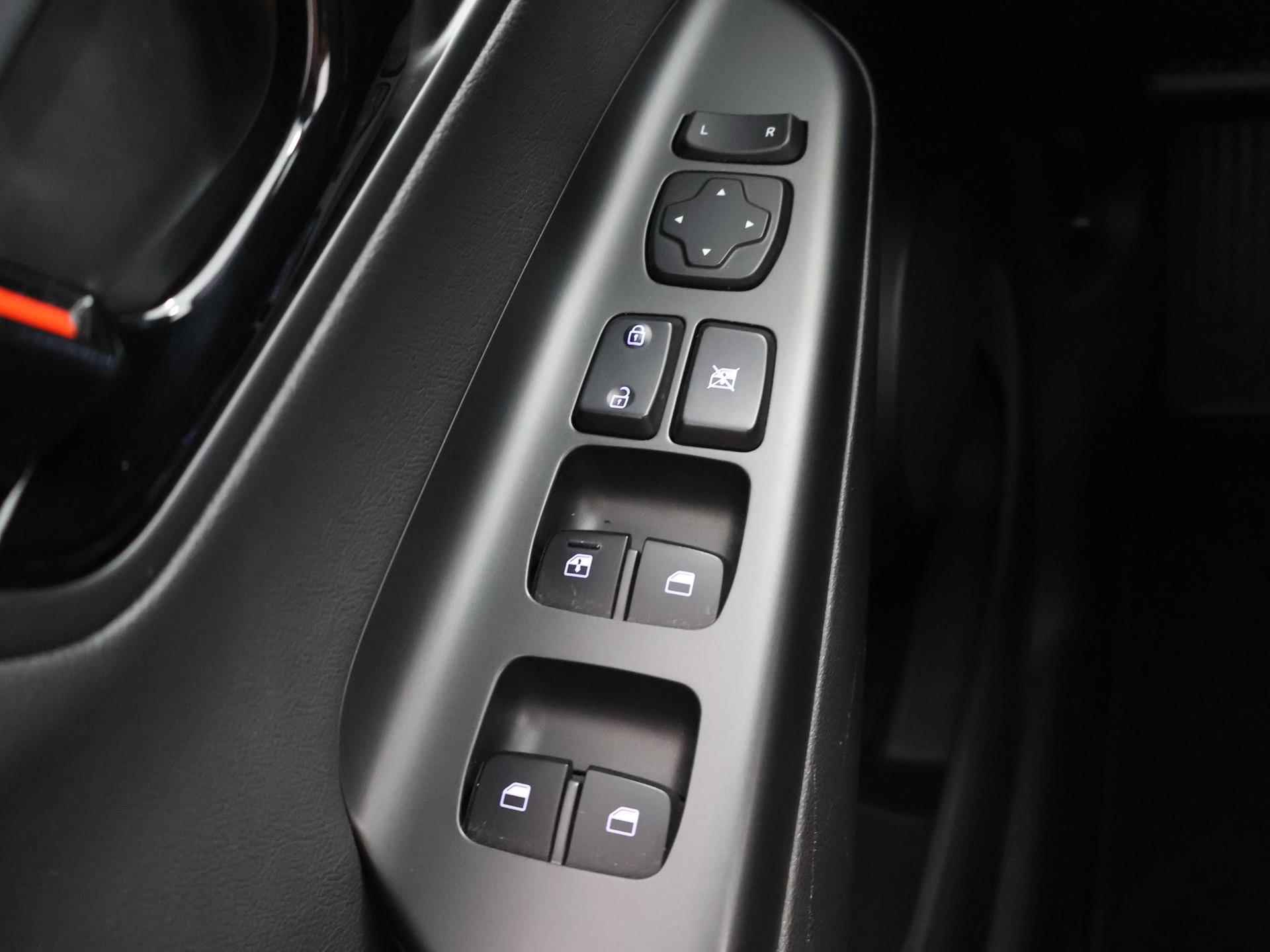 Hyundai Kona 1.0T Fashion | Trekhaak | Climate Control | Parkeersensoren | Navigatie Via Carplay | - 32/37