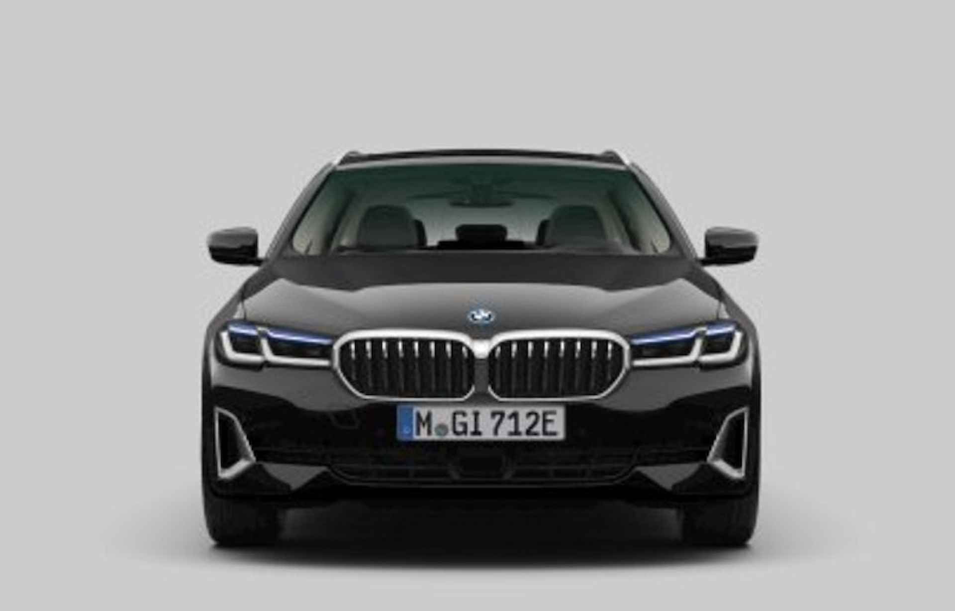 BMW 5-serie Touring 530e Business Edition Plus Sensatec Luxury Line - Panoramadak - Comfort Access - Parking/Driving Assistant - Head Up - Comfortstoelen - elektrisch verwarmde stoelen voor/achter - HiFi System - - 4/18