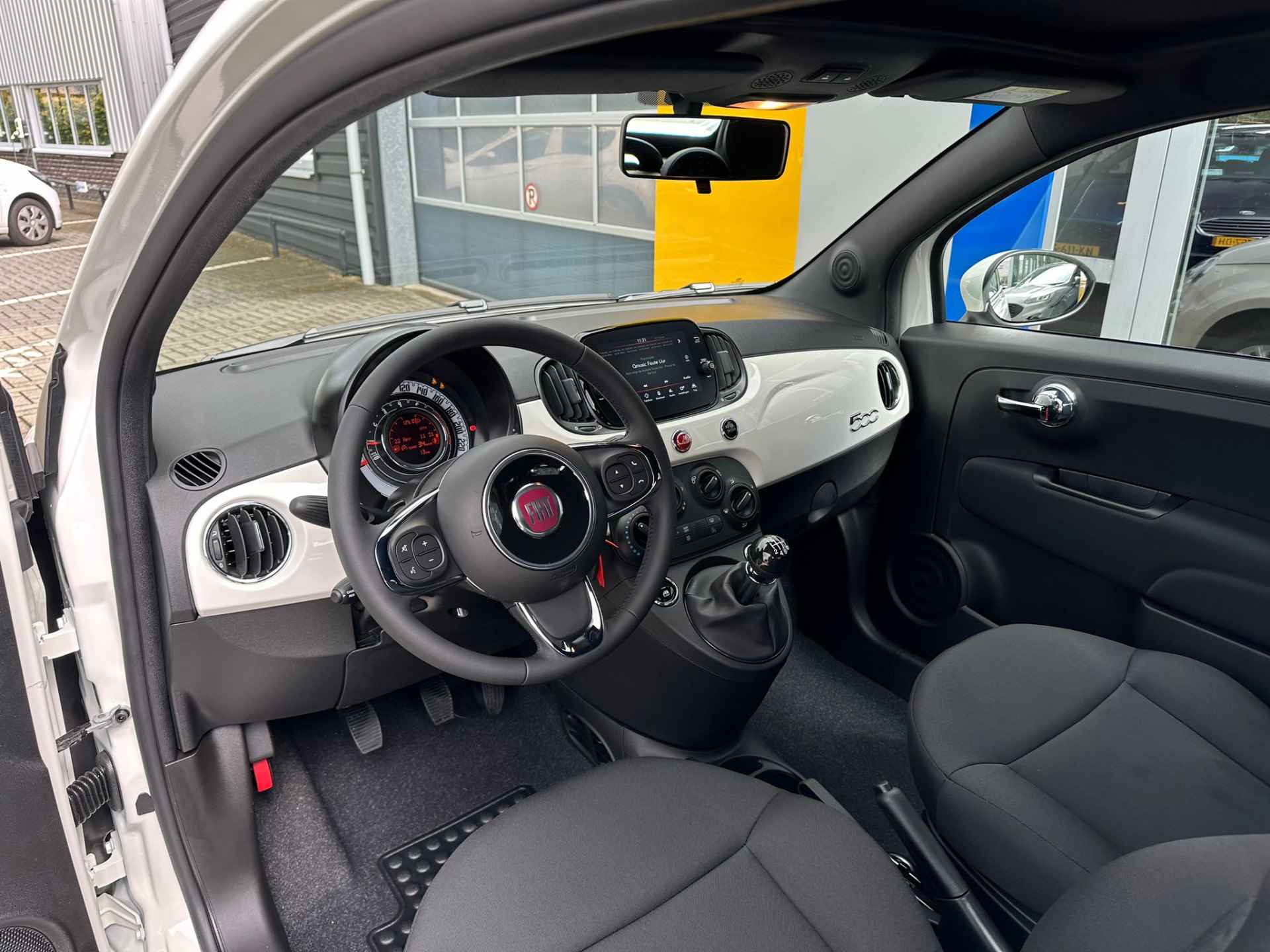 Fiat 500C 1.0 Hybrid 70PK Dolcevita CABRIO | NIEUW € 1.991 KORTING!!| PARKEERSENSOREN| CRUISE CONTROL| AIRCO| DAB| NAVIGATIE VIA APP| LICH - 13/31