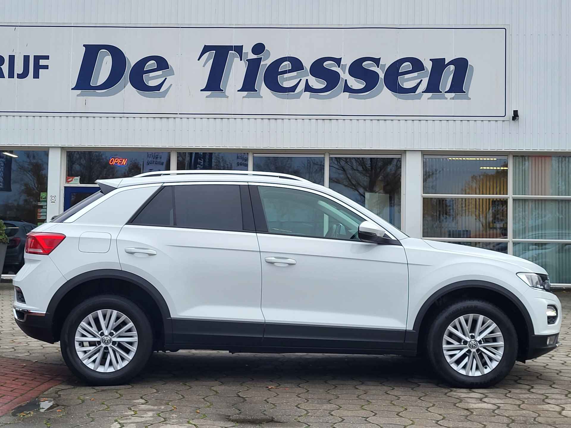 Volkswagen T-Roc 1.0 TSI Style Executive, App connect, Clima, Camera, Rijklaar met beurt & garantie! - 5/33