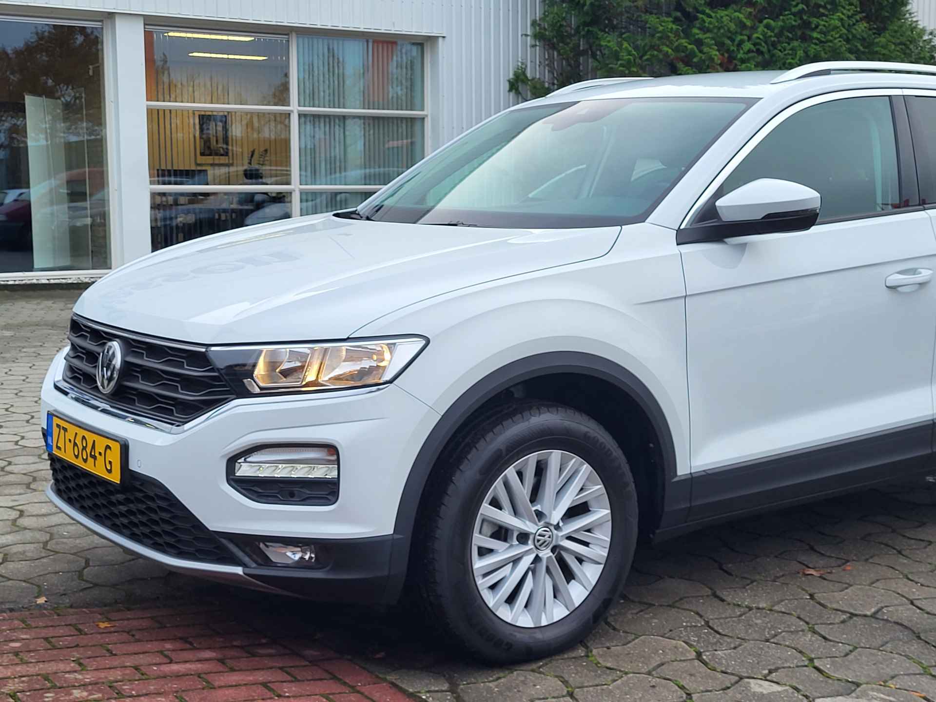 Volkswagen T-Roc 1.0 TSI Style Executive, App connect, Clima, Camera, Rijklaar met beurt & garantie! - 29/33