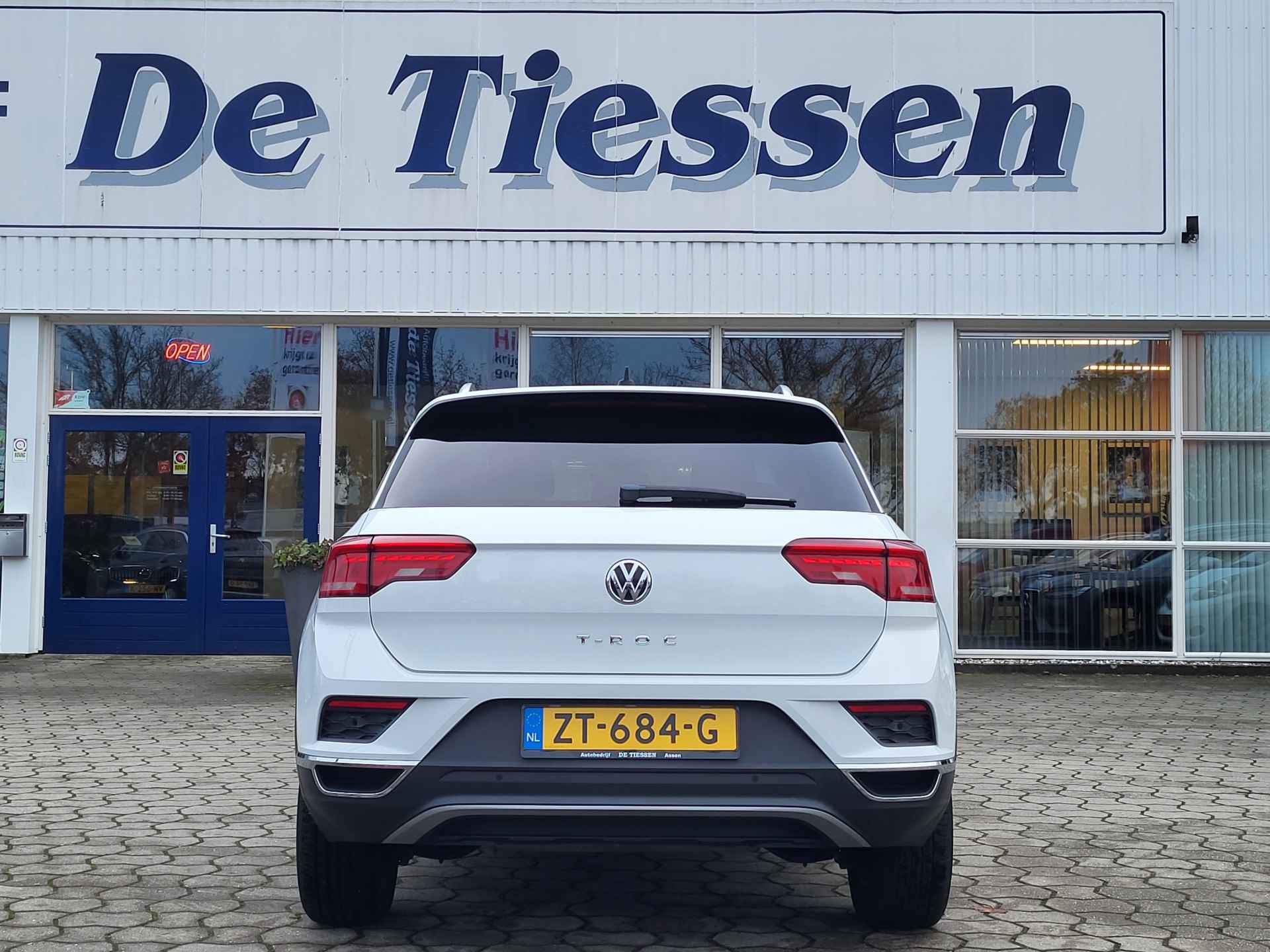 Volkswagen T-Roc 1.0 TSI Style Executive, App connect, Clima, Camera, Rijklaar met beurt & garantie! - 31/33