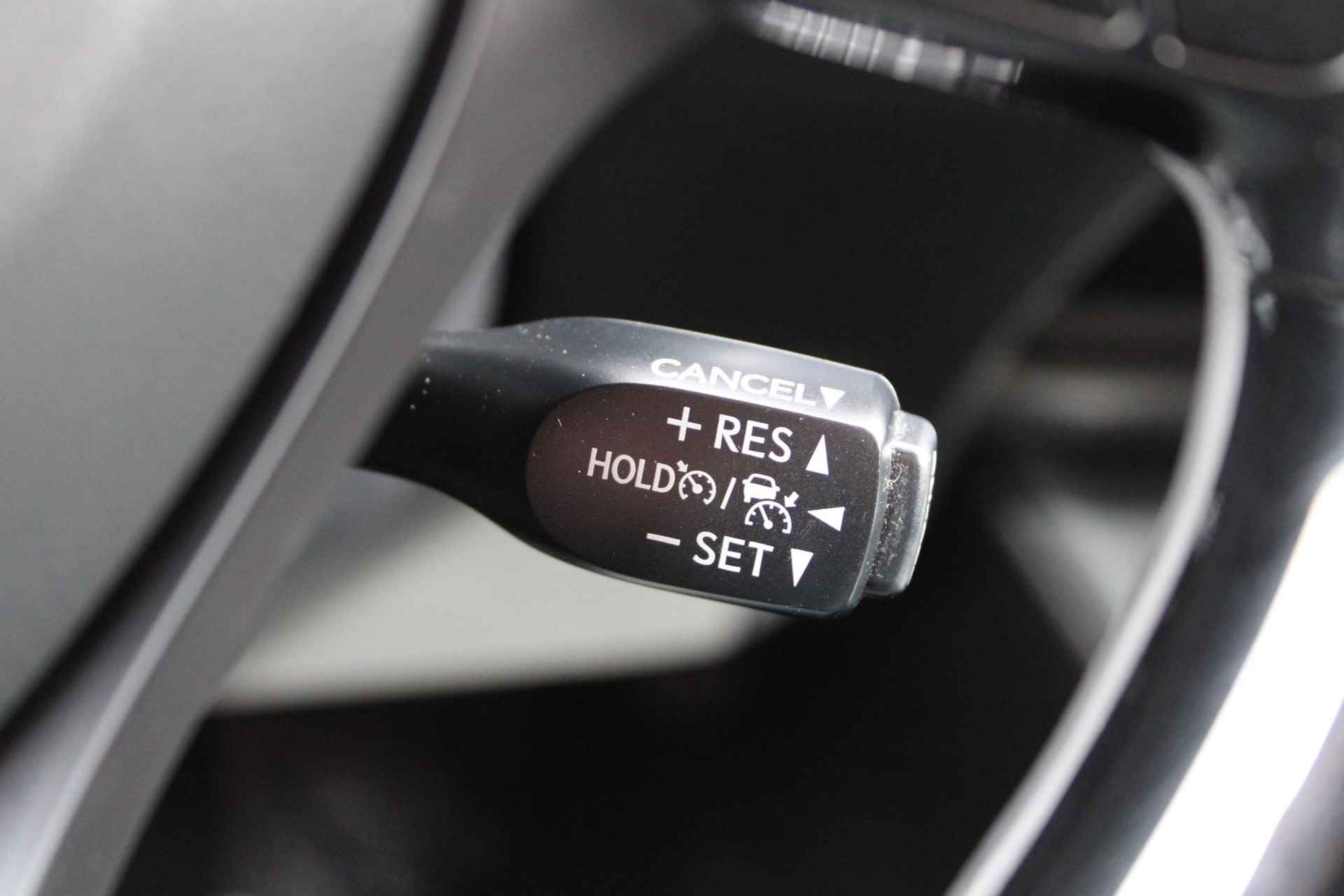 Toyota C-HR 1.8 Hybrid Premium apple carplay/android auto - 14/33