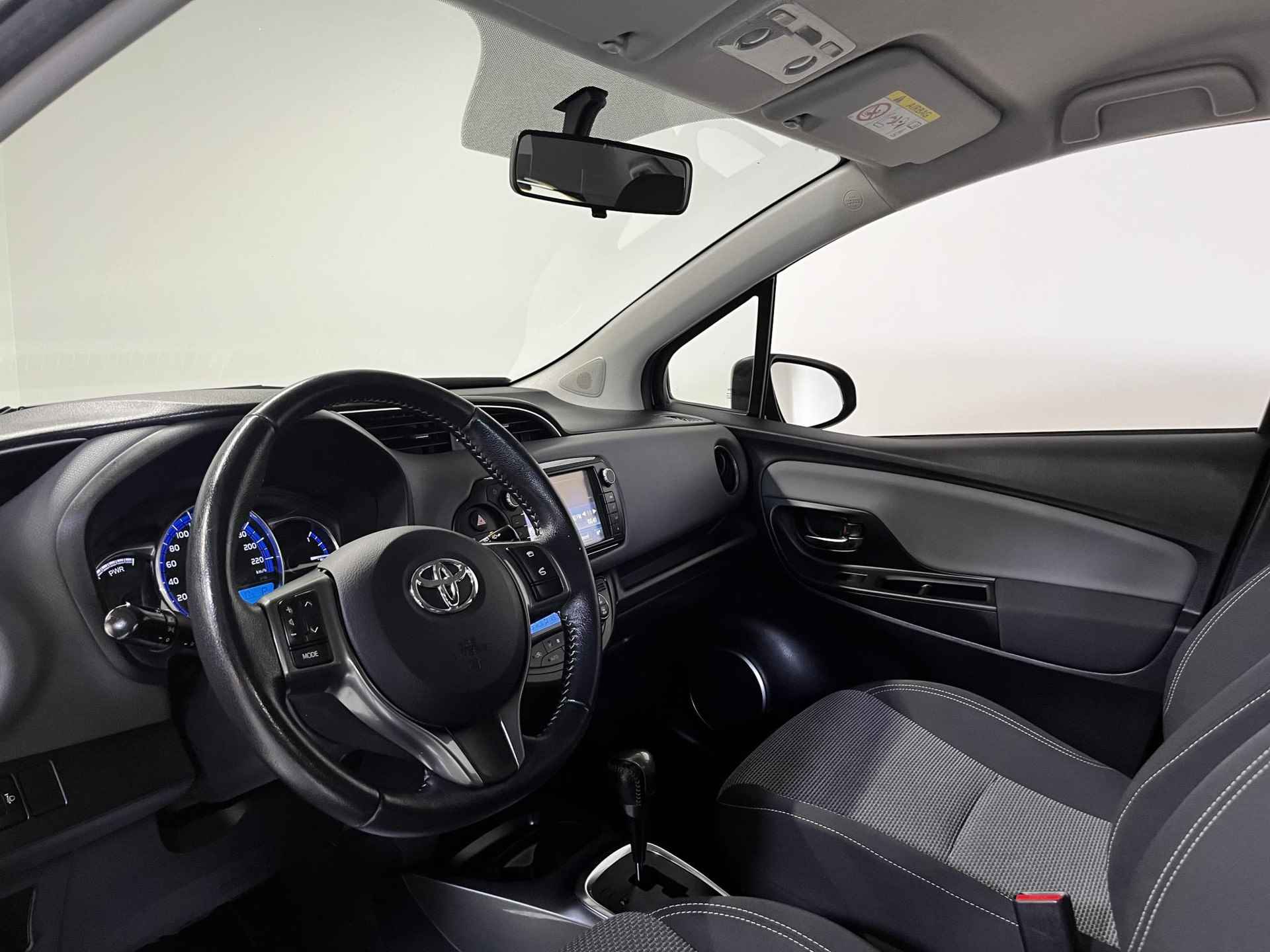 Toyota Yaris 1.5 Hybrid Aspiration | Dealer onderhouden | Climate Control | Camera | - 14/32
